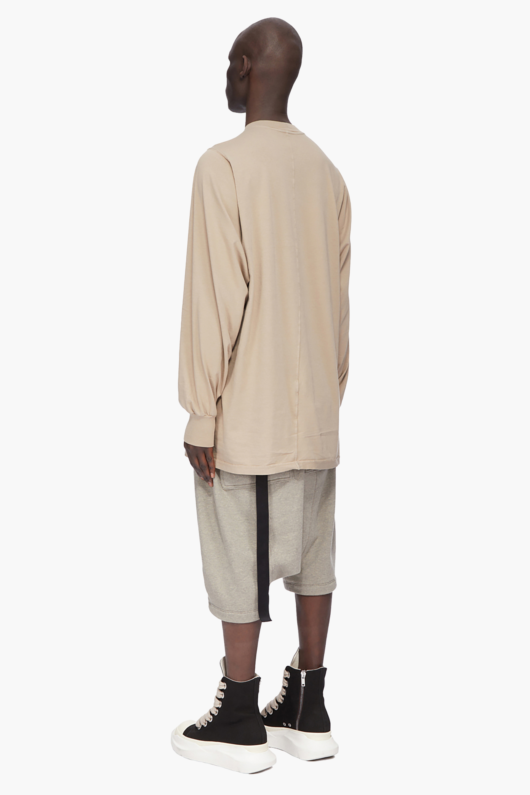 RICK OWENS DRKSHDW Oversized Fit Printed Medium Weight Organic Cotton Jersey Jumbo Long-Sleeve T-Shirt Langarm, Mantel, Leinen, Person, Stehend