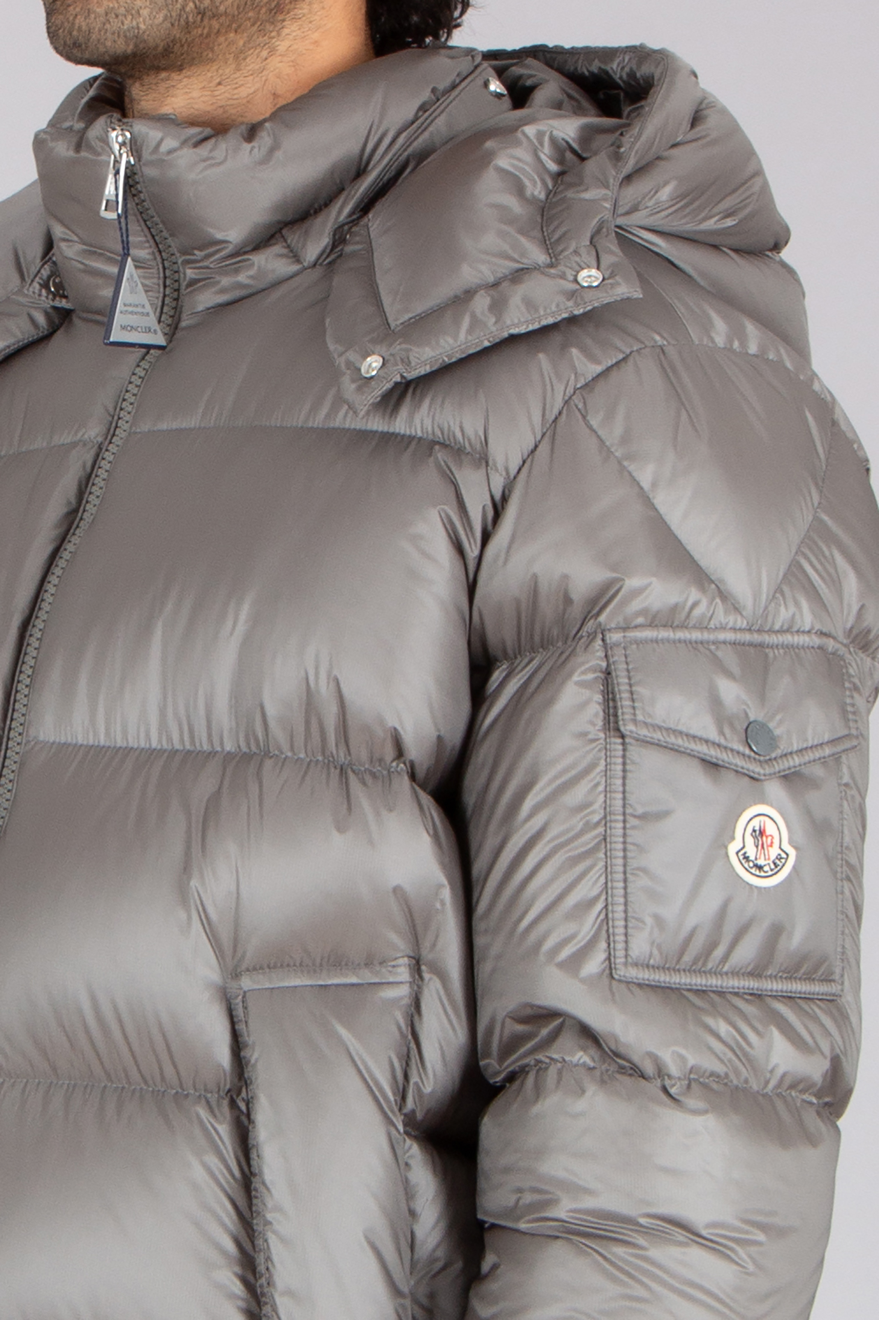 MONCLER Couyere Regular Fit Recycled Nylon Micro Ripstop Down Jacket Bekleidung, Mantel, Jacke