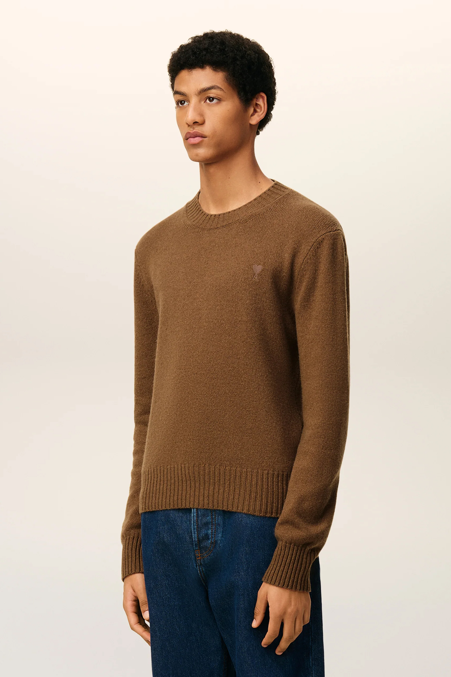 AMI PARIS Regular Fit Ami De Coeur Recycled Cashmere Blend Sweater Bekleidung, Strickwaren, Pullover