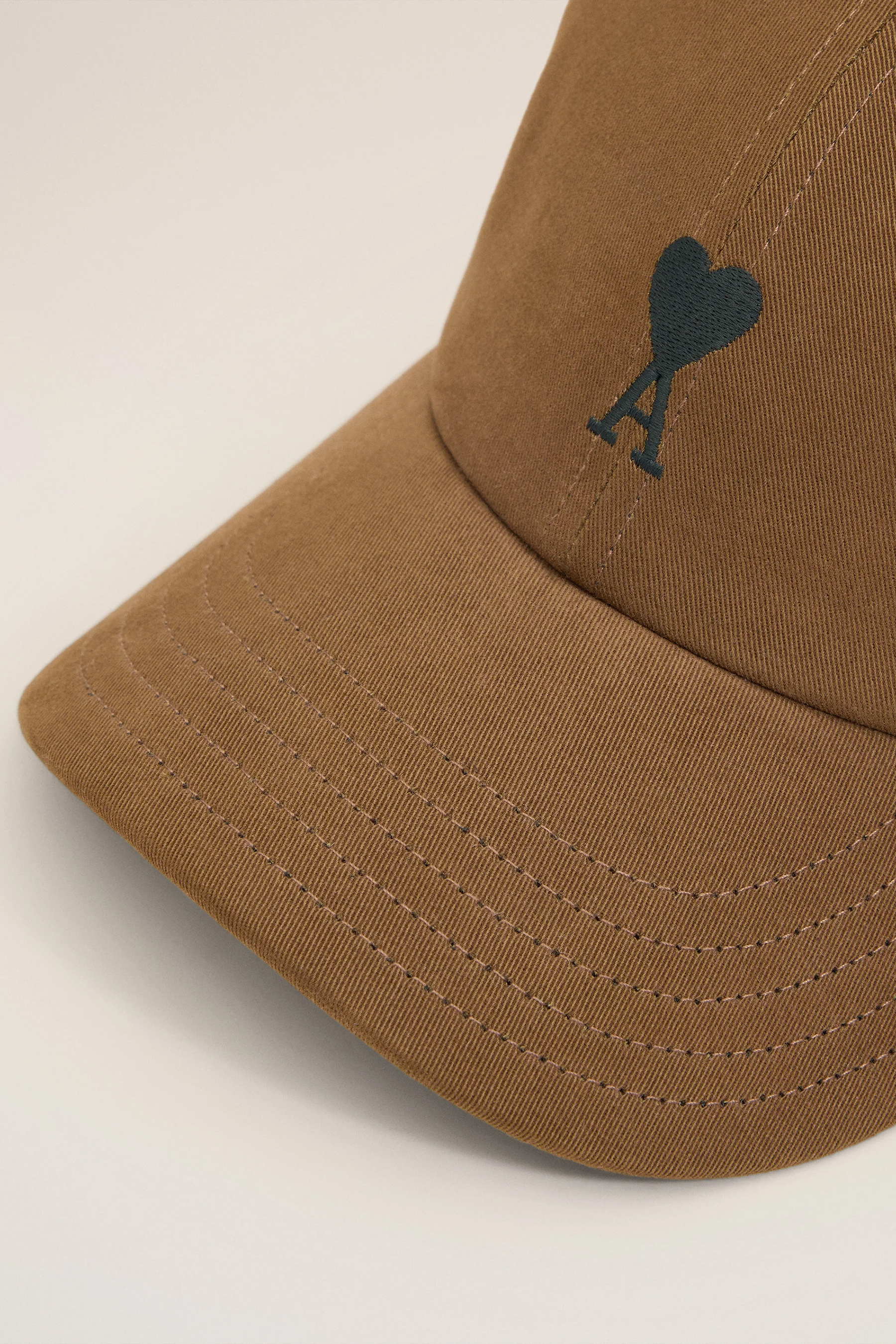 AMI PARIS Ami De Coeur Cotton Gabardine Cap Baseball-Kappe, Kappe, Kleidung, Hut, Schuh