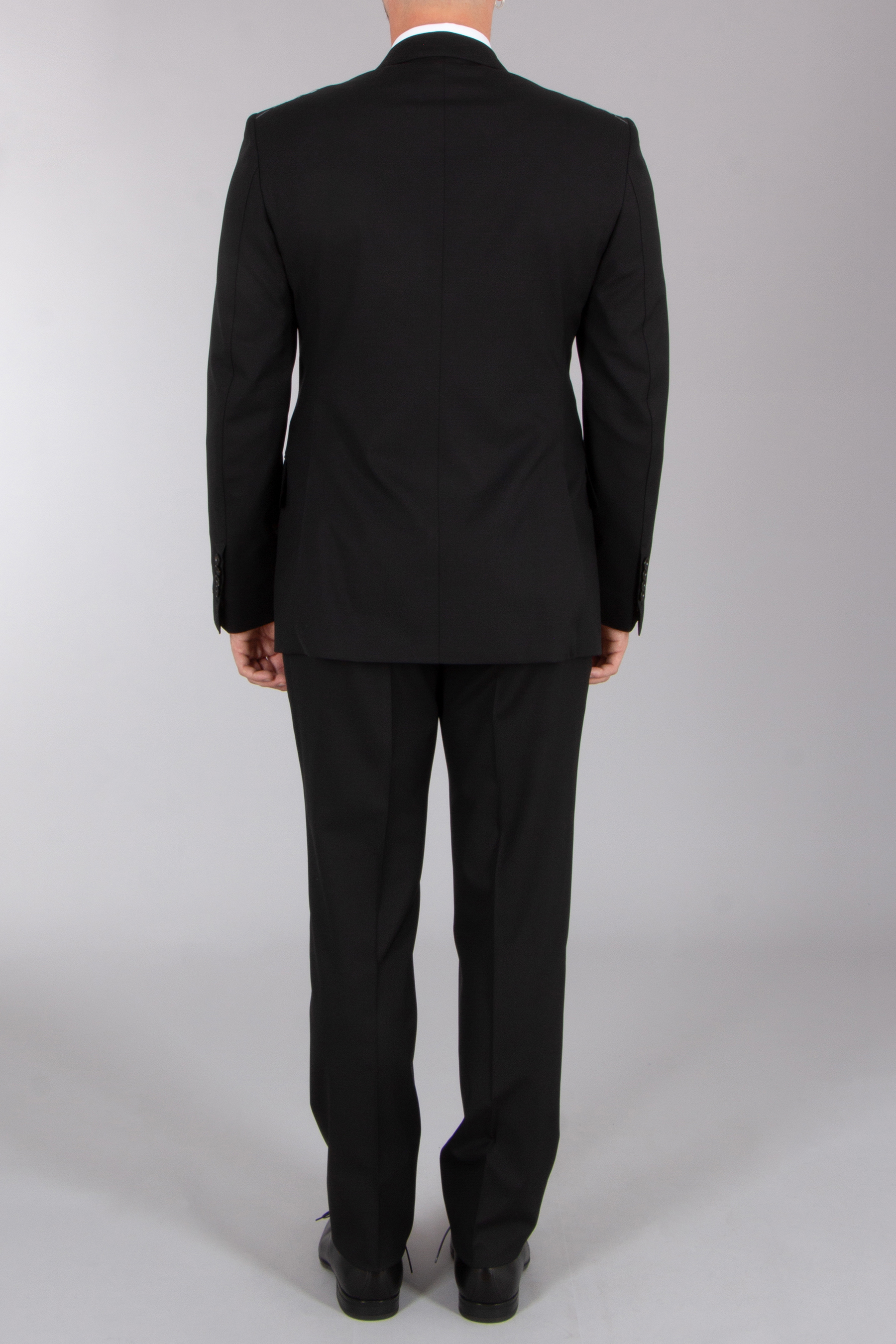 TOM FORD Tailored Fit Super Plain Weave Wool Suit Shelton Formelle Kleidung, Anzug, Smoking, Mantel, Person