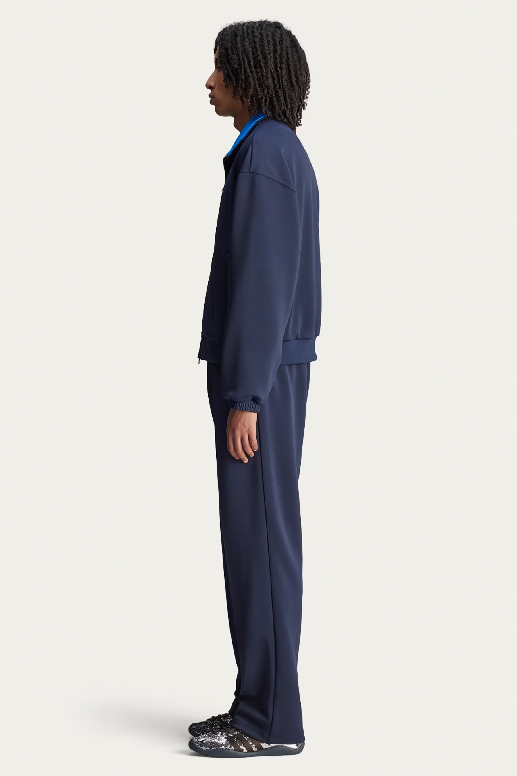 ADIDAS X Wales Bonner Loose Fit Recycled Polyester Stretch Piqué Track Top Formelle Kleidung, Anzug, Person, Stehend, Langarm
