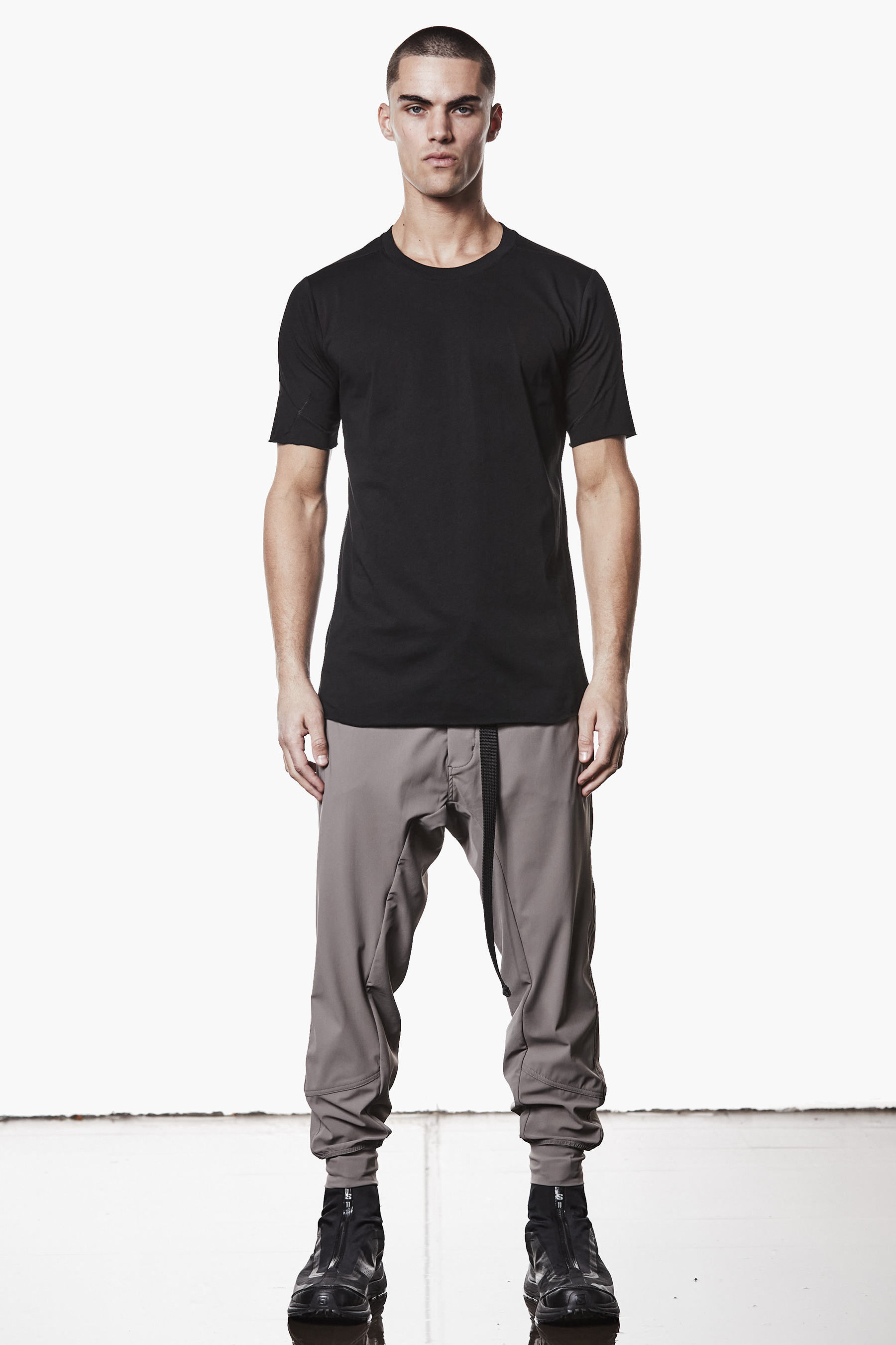 THOM KROM Slim Fit Cotton Jersey T-Shirt T-shirt, Hosen, Person, Stehend, Ärmel