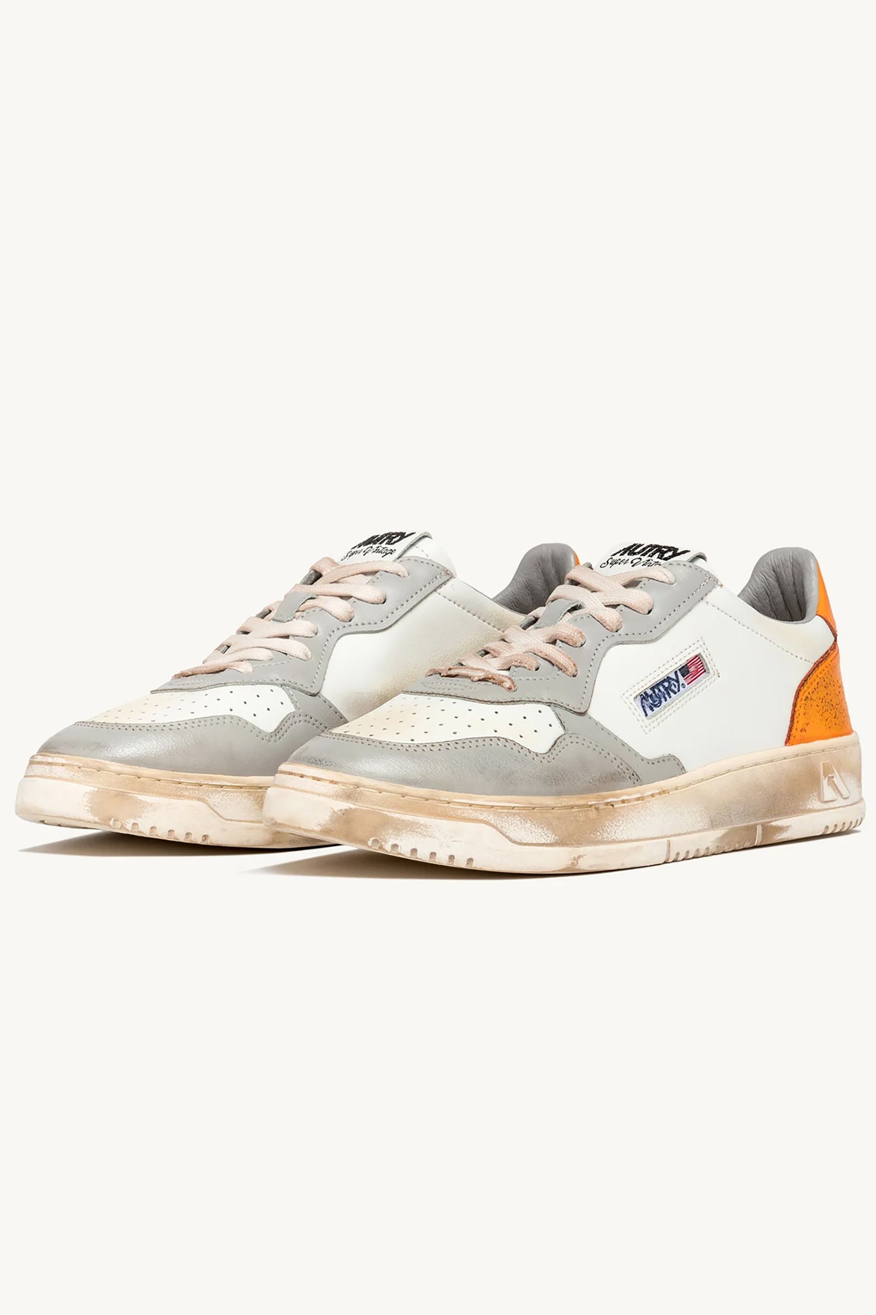 AUTRY Low Top Leather Sneakers Medalist Super Vintage AUTRY Low Top Leather Sneakers Medalist Super Vintage