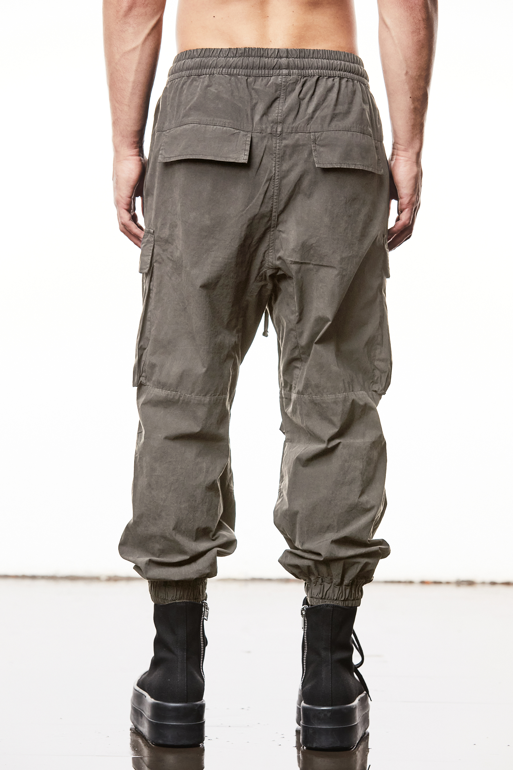 THOM KROM Wide Fit Washed Crashed Cotton Stretch Cargo Pants THOM KROM Wide Fit Washed Crashed Cotton Stretch Cargo Pants