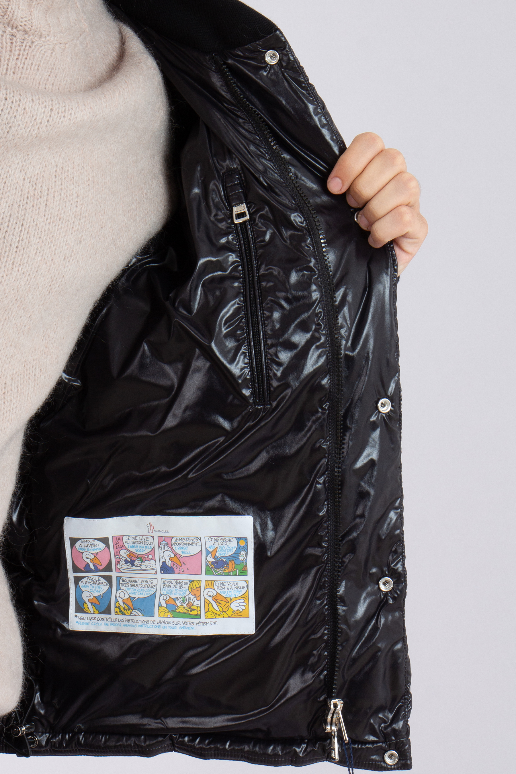 MONCLER Maljasset Nylon Laqué Down Jacket MONCLER Maljasset Nylon Laqué Down Jacket