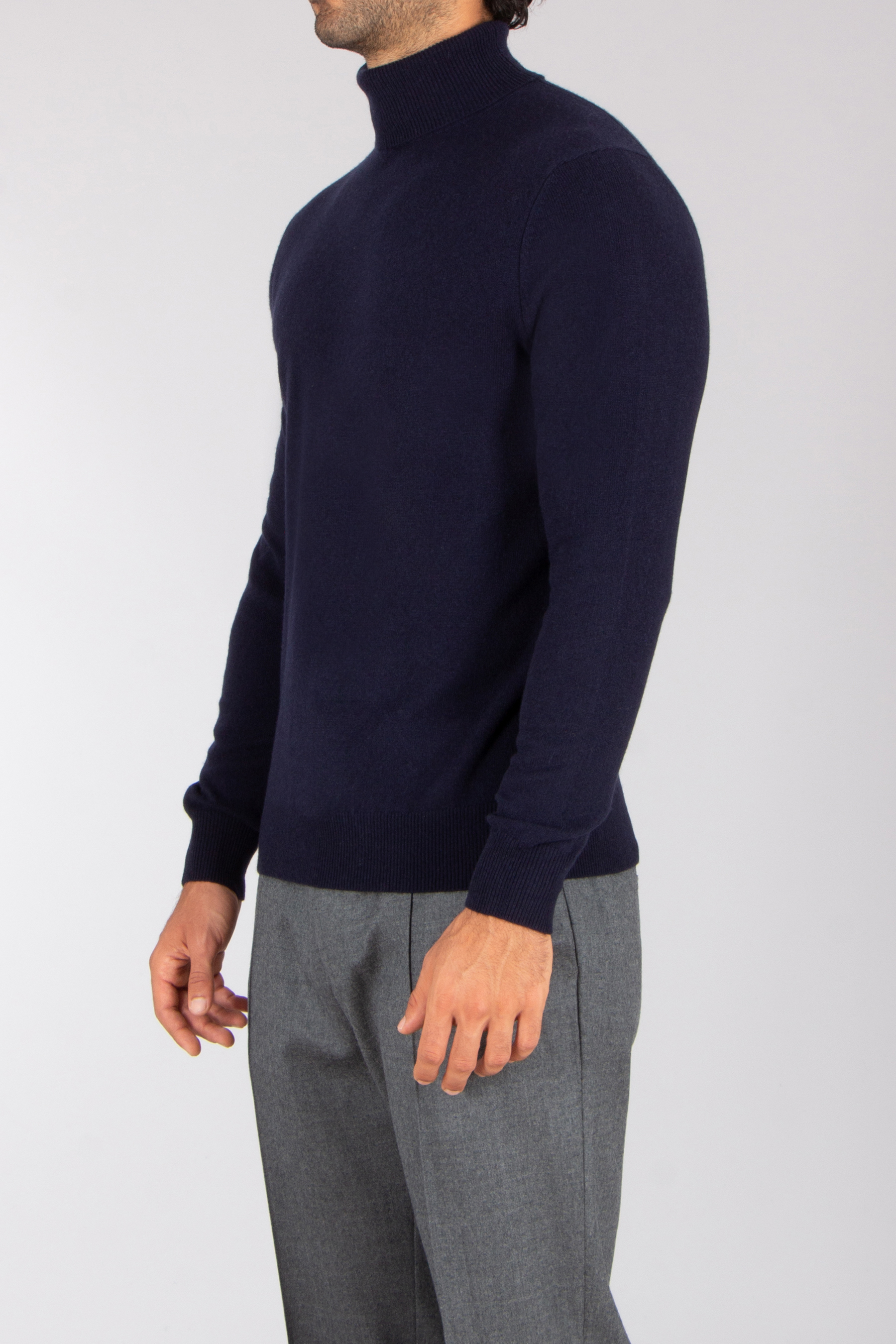 MIENTUS BERLIN Regular Fit Cashmere Turtleneck Sweater Langarm, Ärmel, Strickwaren, Pullover, Hosen
