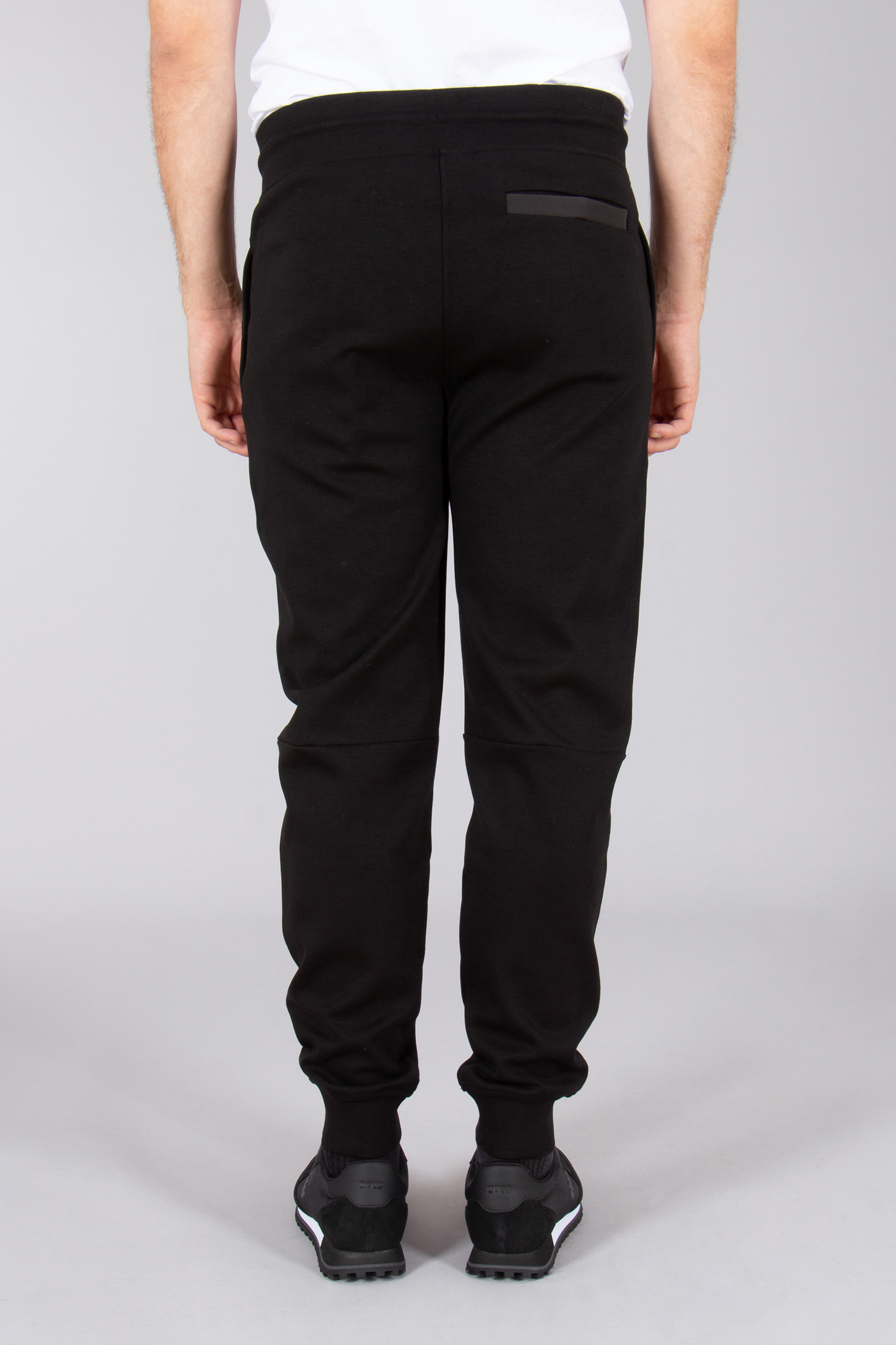 BELSTAFF Slim Fit Interlock Cotton Jersey Sweatpants Alloy Bekleidung, Hosen, Jeans, Person, Schuh
