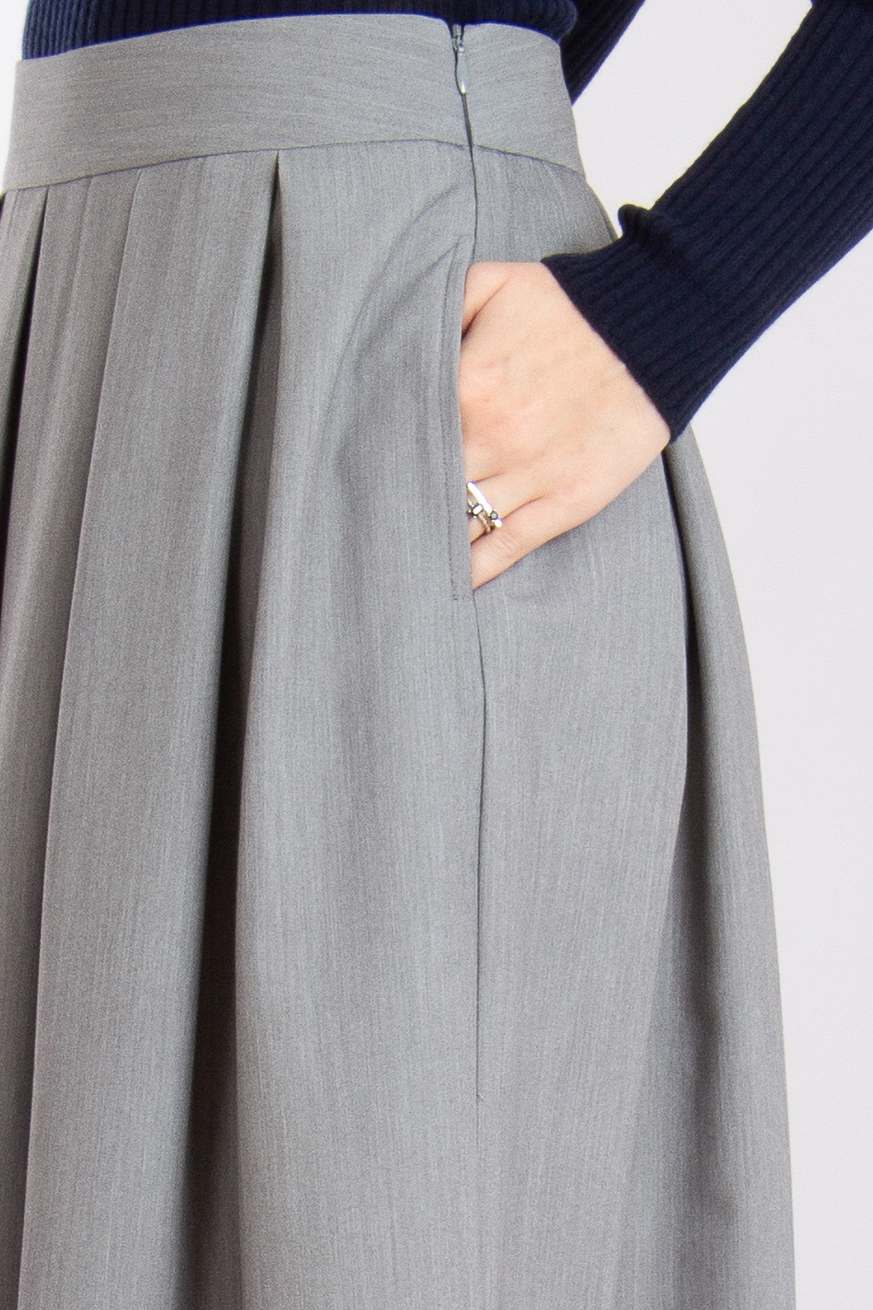 0039 ITALY Pleated Stretch Flannel Midi Skirt Kylie 0039 ITALY Pleated Stretch Flannel Midi Skirt Kylie