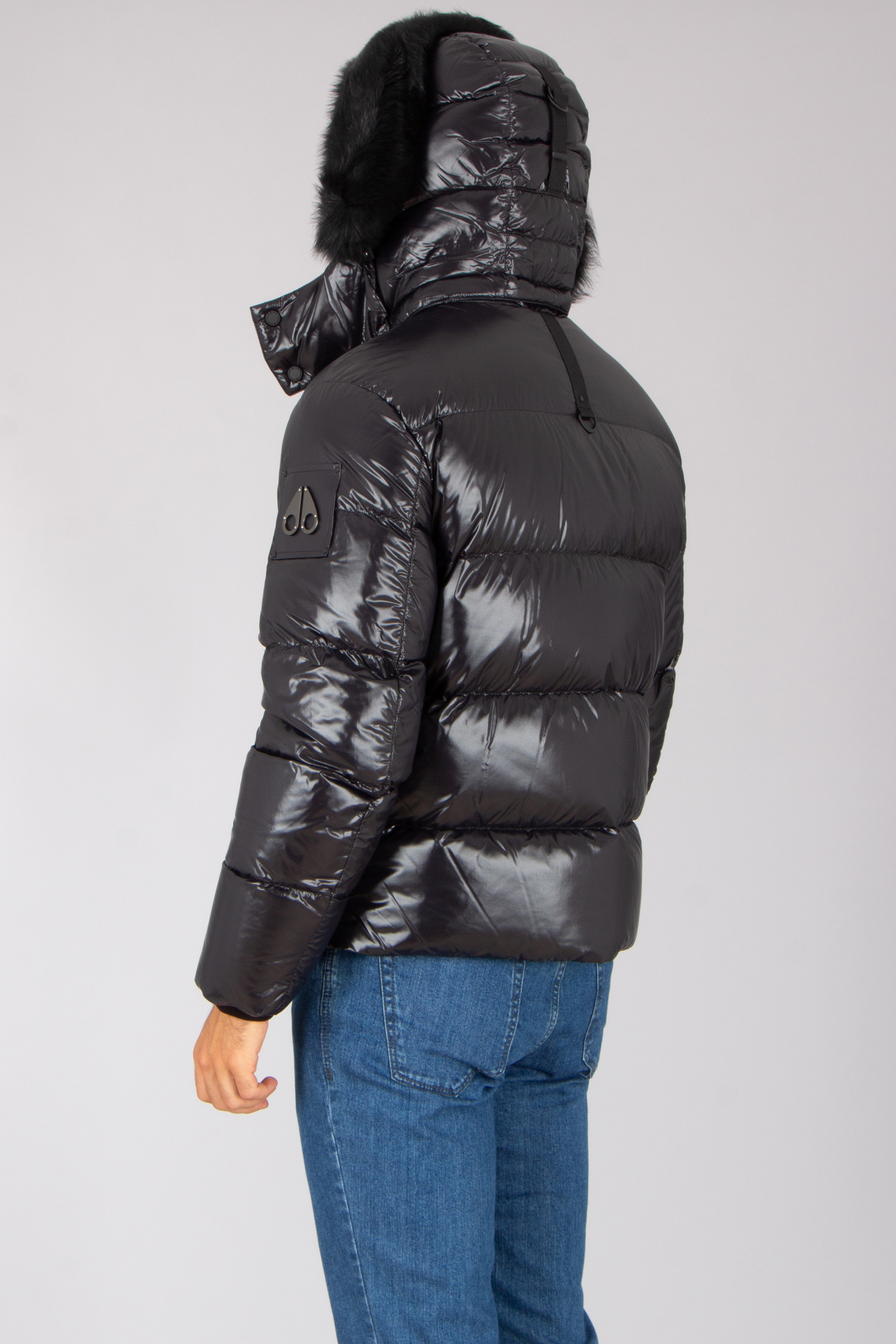 MOOSE KNUCKLES Regular Fit Shearling Trim Nylon Down Jacket Kings Puffer Mantel, Jacke, Kapuze, Jeanshose, Person