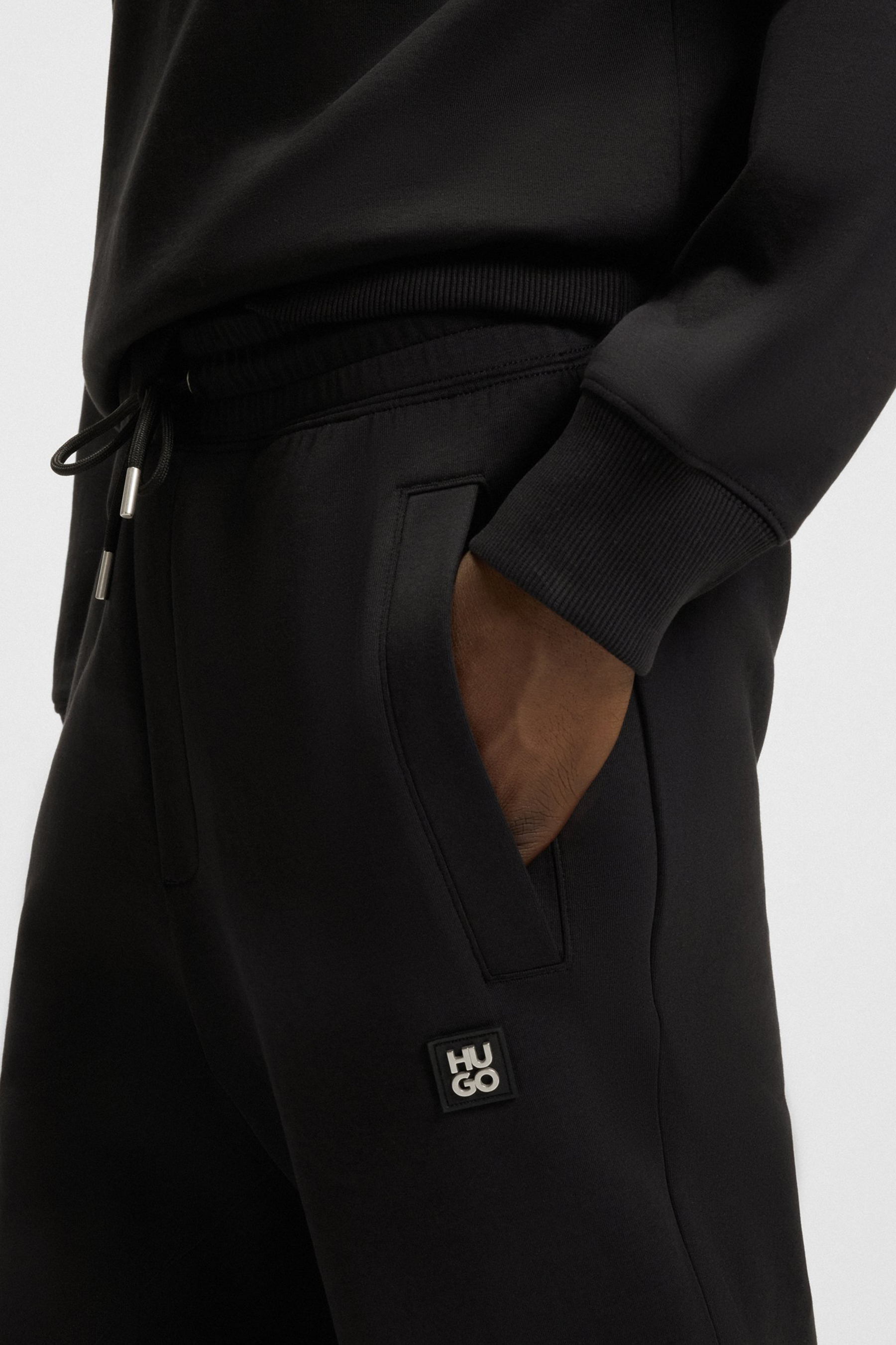 HUGO Relaxed Fit Interlock-Cotton Blend Stretch Sweatpants Dimacs Bekleidung, Langarm, Ärmel, Hosen, Mantel