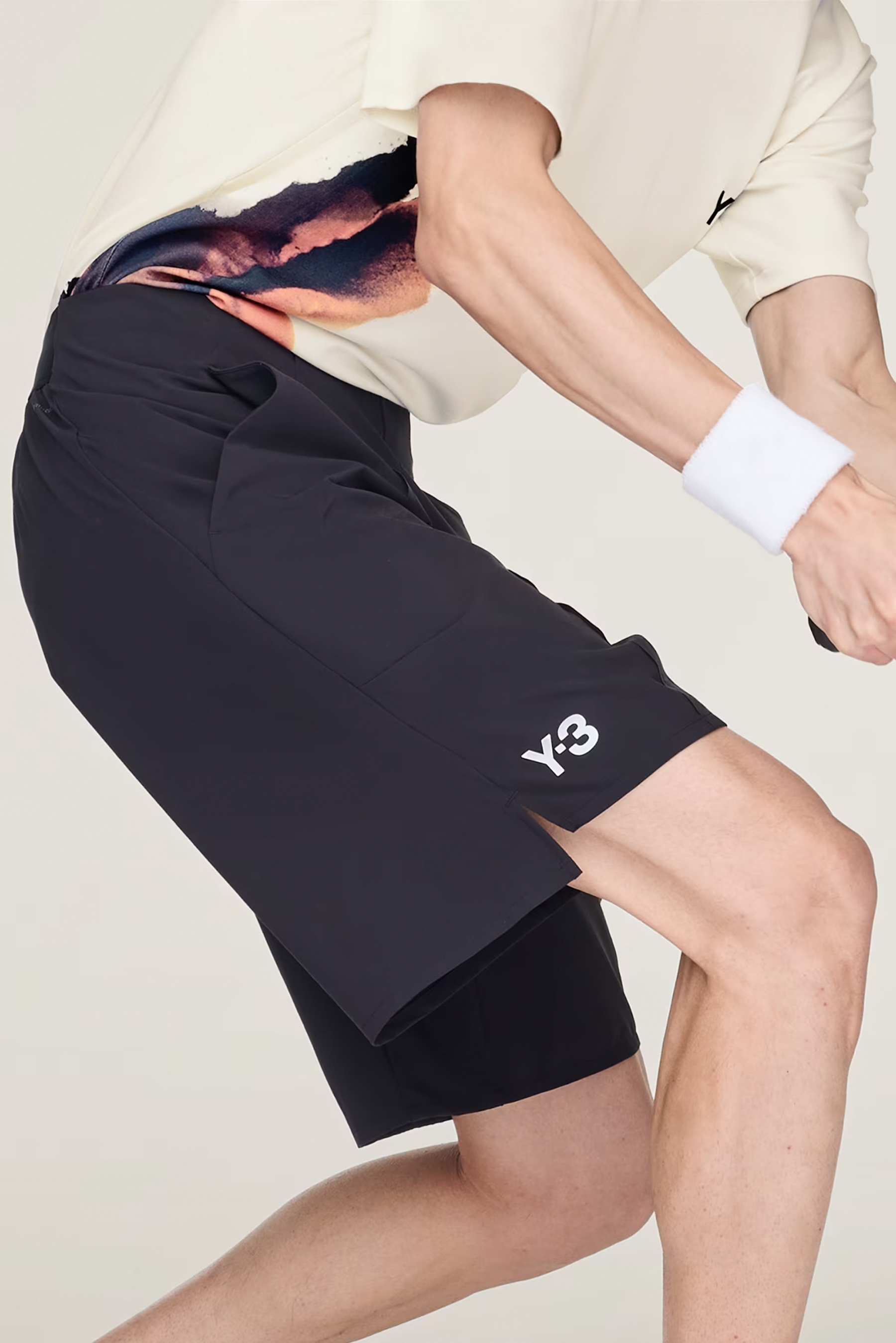 Y-3 Regular Fit Recycled Polyester Stretch Climacool Tennis Pro Ergo Shorts Bekleidung, Kurze Hosen, Person