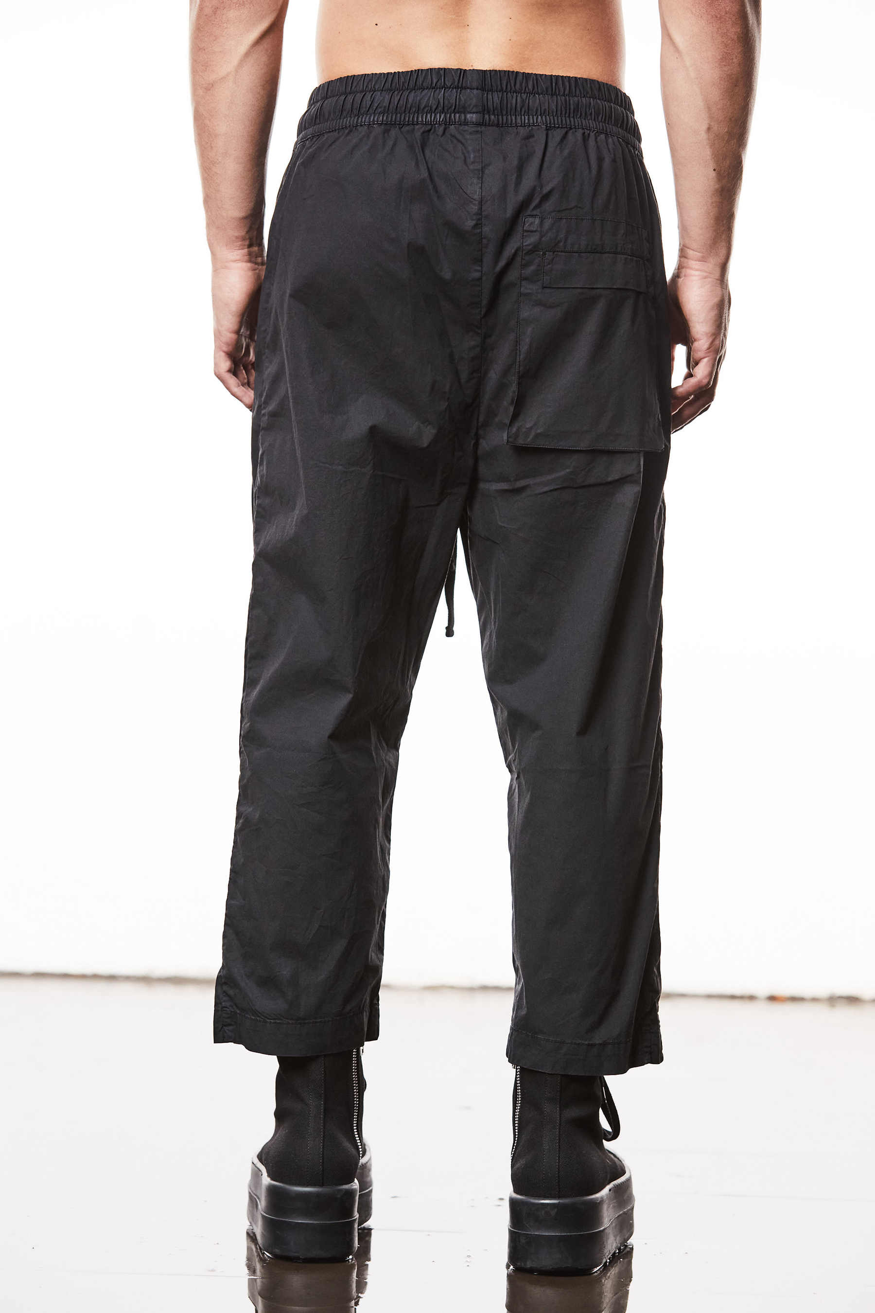 THOM KROM Cropped Leg Washed Crashed Cotton Stretch Pants THOM KROM Cropped Leg Washed Crashed Cotton Stretch Pants