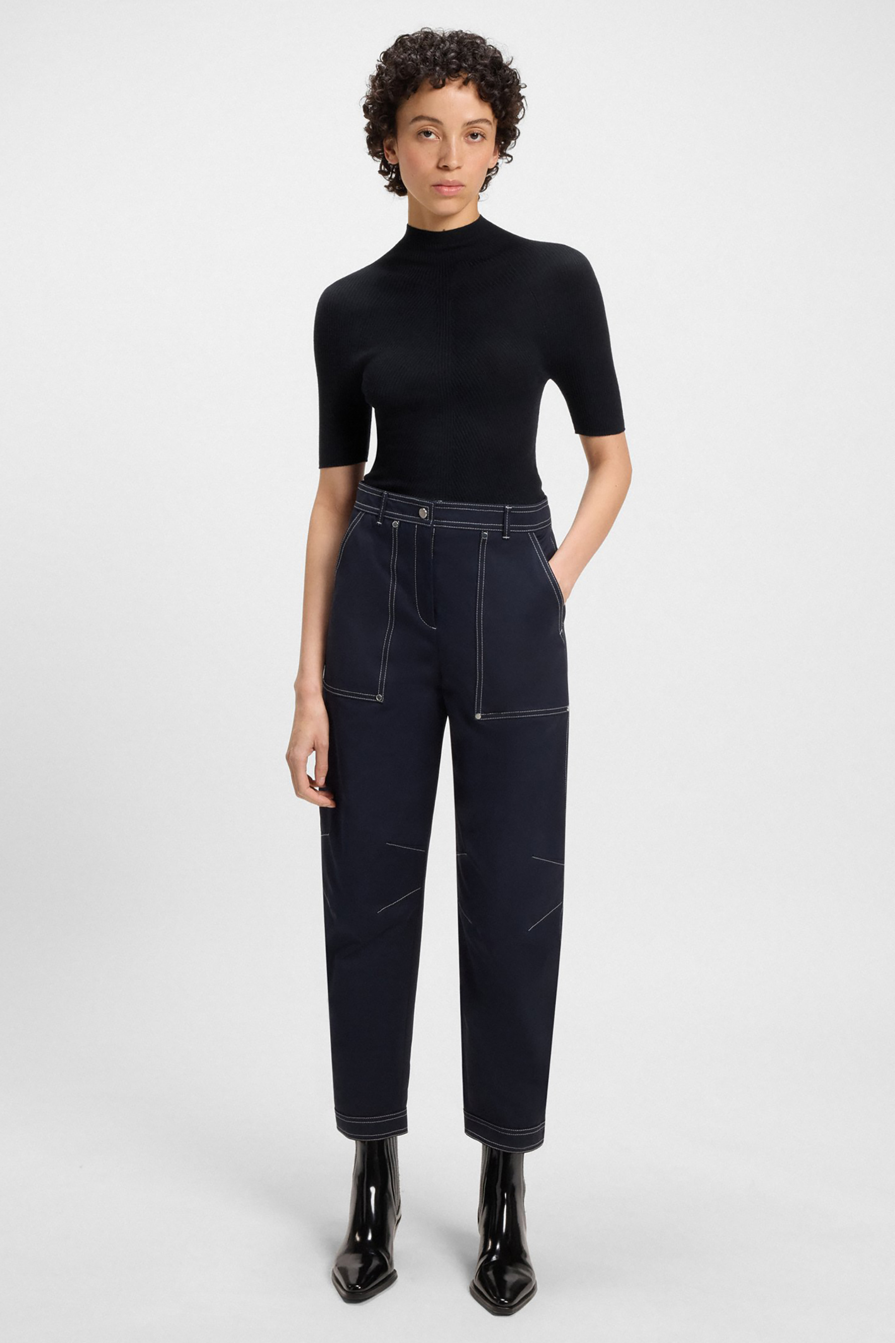 BOSS Slim Fit Superfine Ribbed Virgin Wool Short-Sleeve Mock Neck Sweater Faleri Bekleidung, Hosen, Jeans, Person