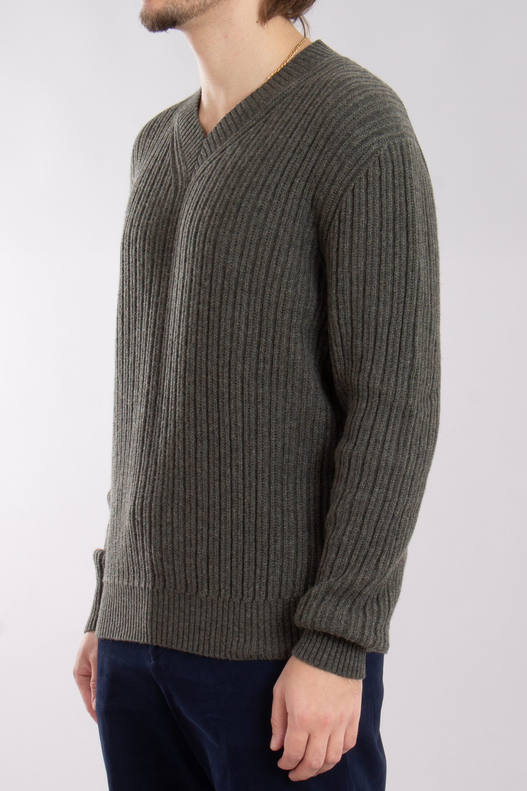 BRIONI Ribbed Cashmere V-Neck Sweater