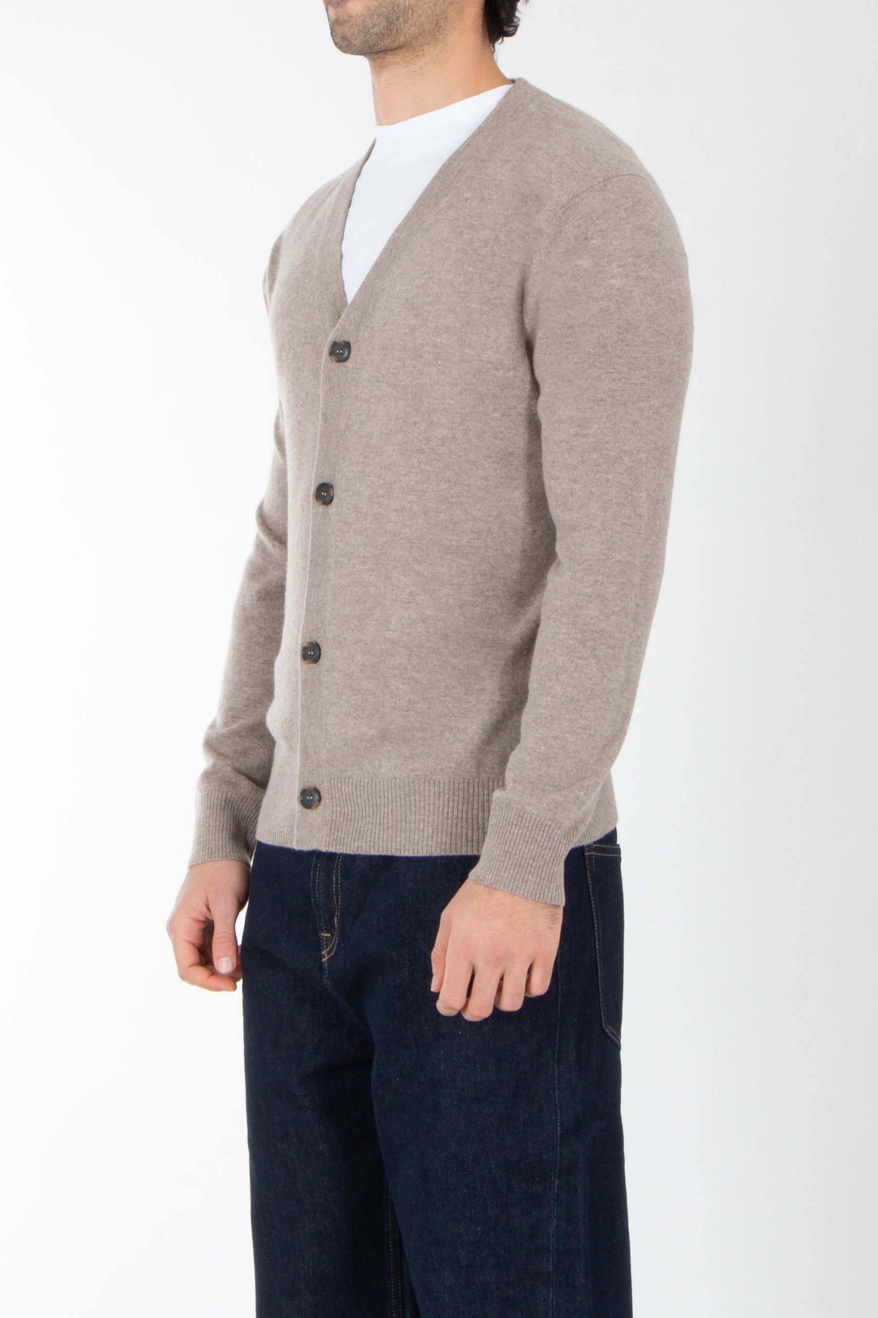 Strickwaren, Pullover, Strickjacke, Jeanshose, Mantel