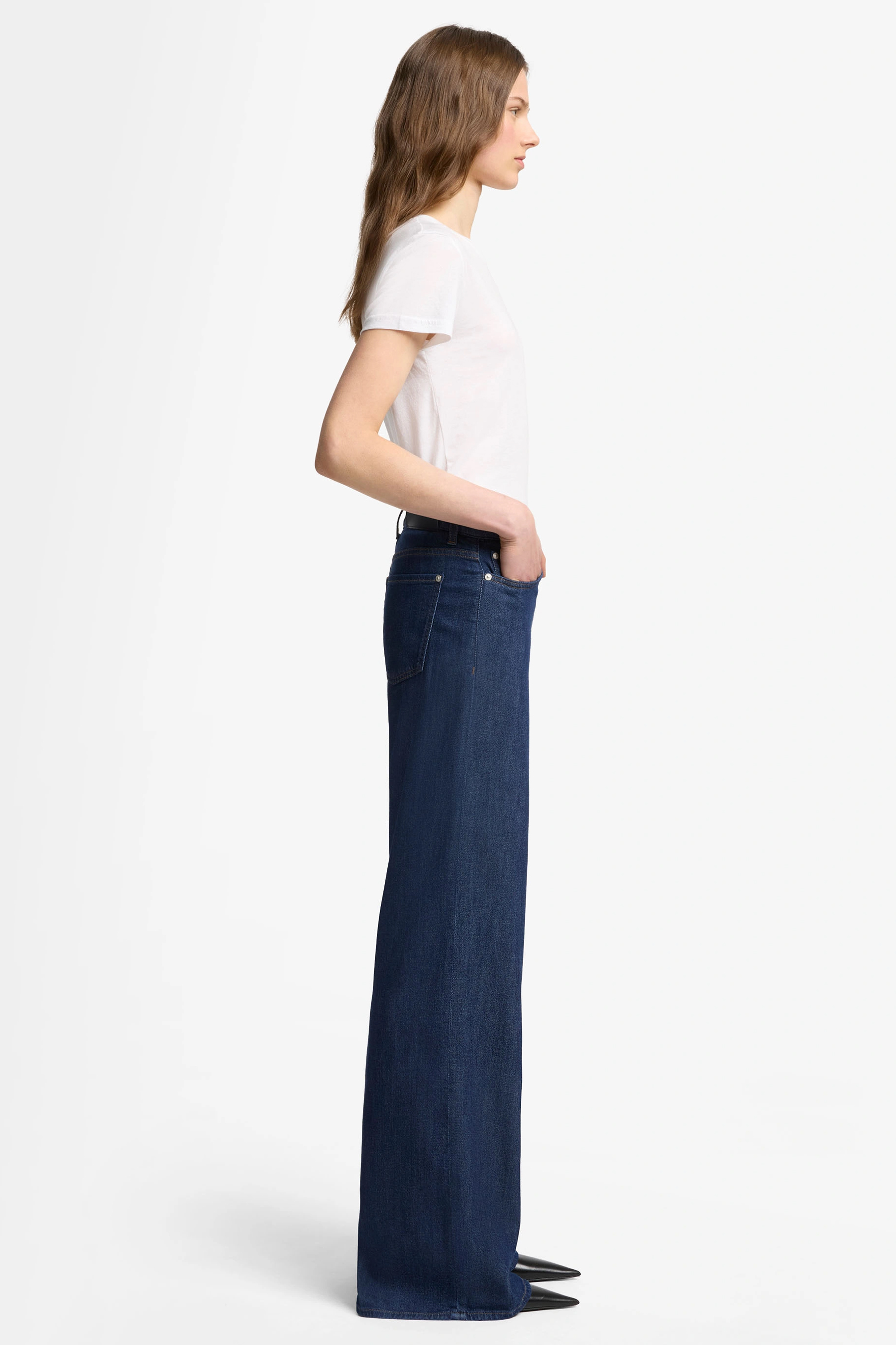 7 FOR ALL MANKIND Wide Leg Weightless Denim Jeans Lotta Bekleidung, Hosen, Jeans, Person