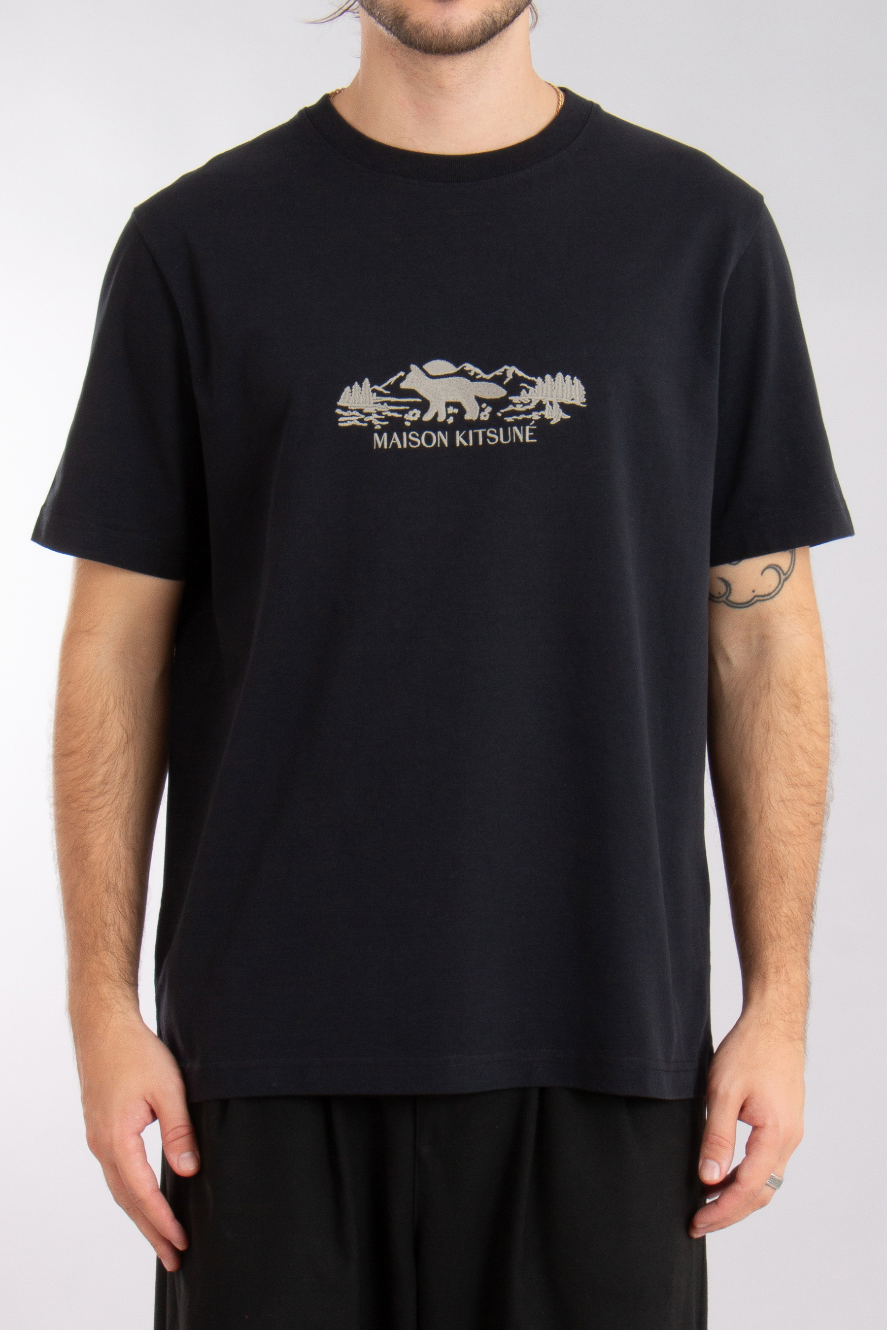 MAISON KITSUNÉ Outdoor Profile Fox Embroidery Cotton Jersey T-Shirt MAISON KITSUNÉ Outdoor Profile Fox Embroidery Cotton Jersey T-Shirt
