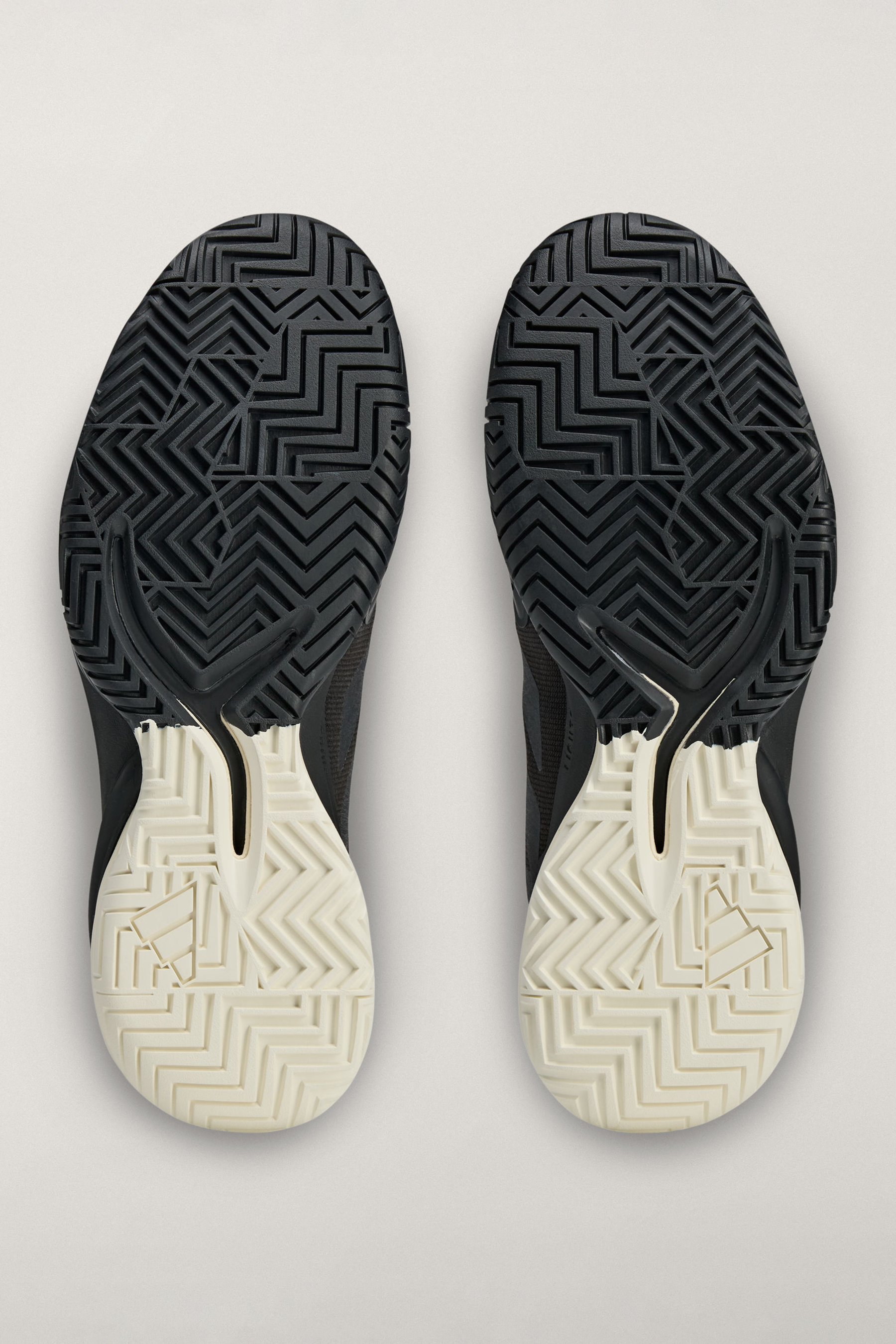 Y-3 Tennis Shoes Adizero Ubersonic 2 Bekleidung, Schuhwerk, Schuh, Sneaker