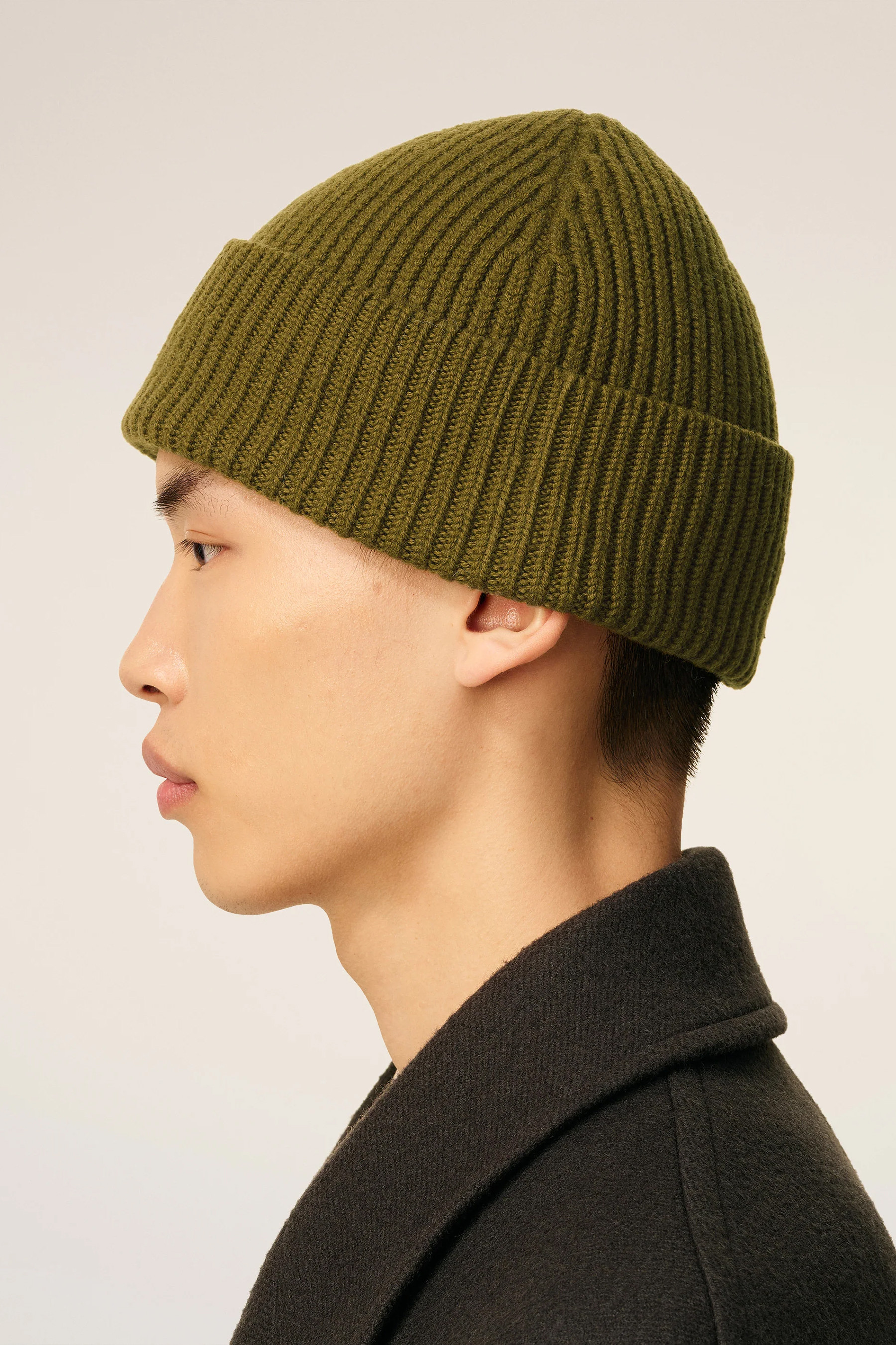 AMI PARIS Ami De Coeur Ribbed Virgin Wool Beanie Mütze, Kleidung, Hut, Person