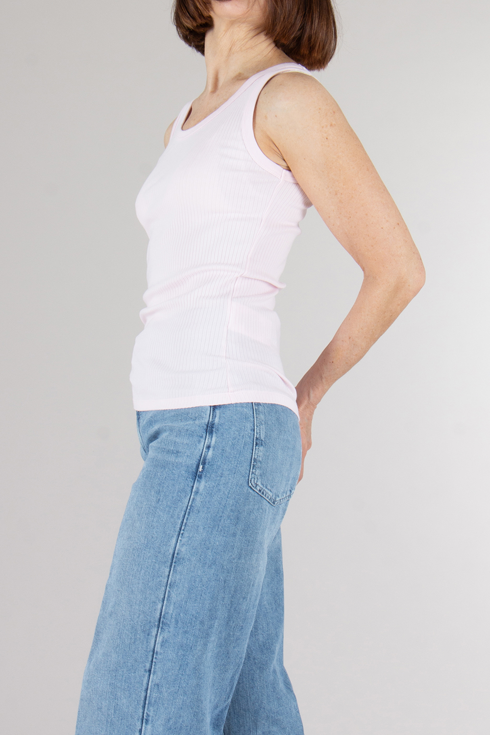 0039 ITALY Regular Fit Ribbed Cotton Tank Ella