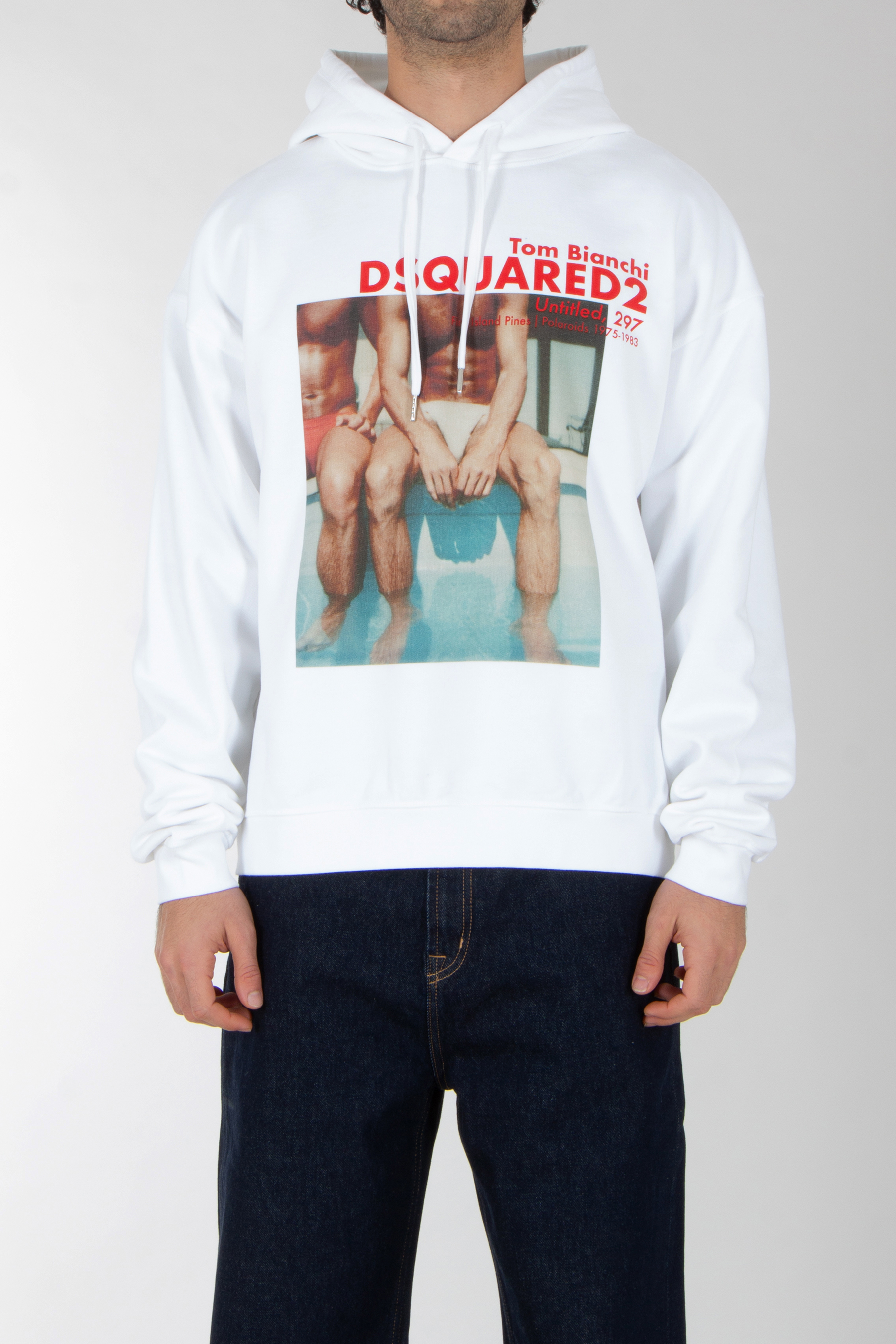 Strickwaren, Pullover, Sweatshirt, Kapuzenpulli, Jeanshose