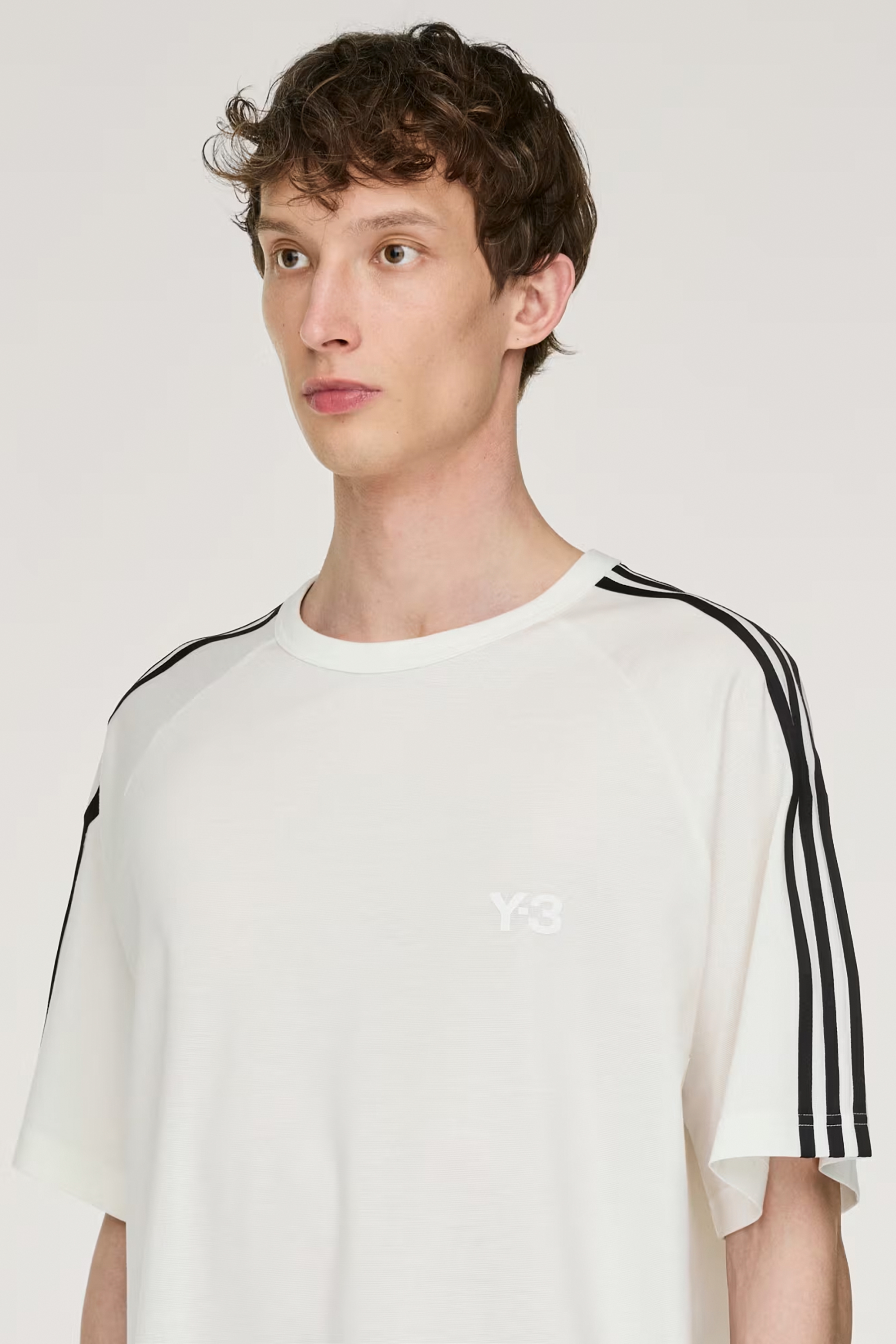 Y-3 Loose Fit Lyocell-Wool Stretch Blend 3-Stripes Wire T-Shirt T-shirt, Hemd, Gesicht, Hals, Person