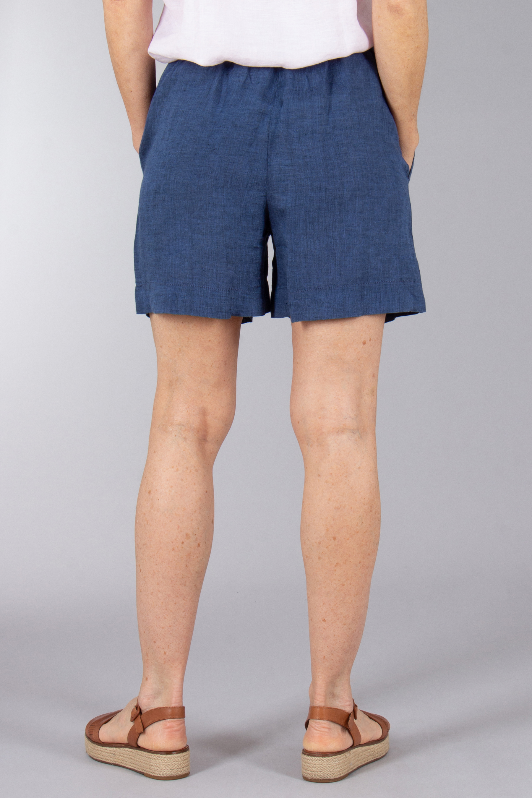 0039 ITALY Relaxed Fit Linen Shorts Bella Bekleidung, Kurze Hosen, Person