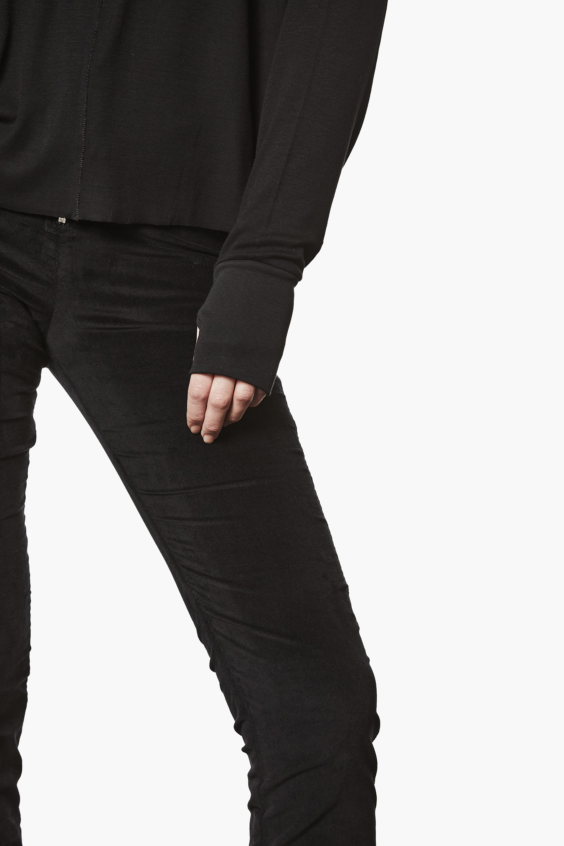 THOM KROM Oversized Viscose Stretch Mock Neck Long-Sleeve Top Hosen, Langarm, Ärmel, Jeans, Person