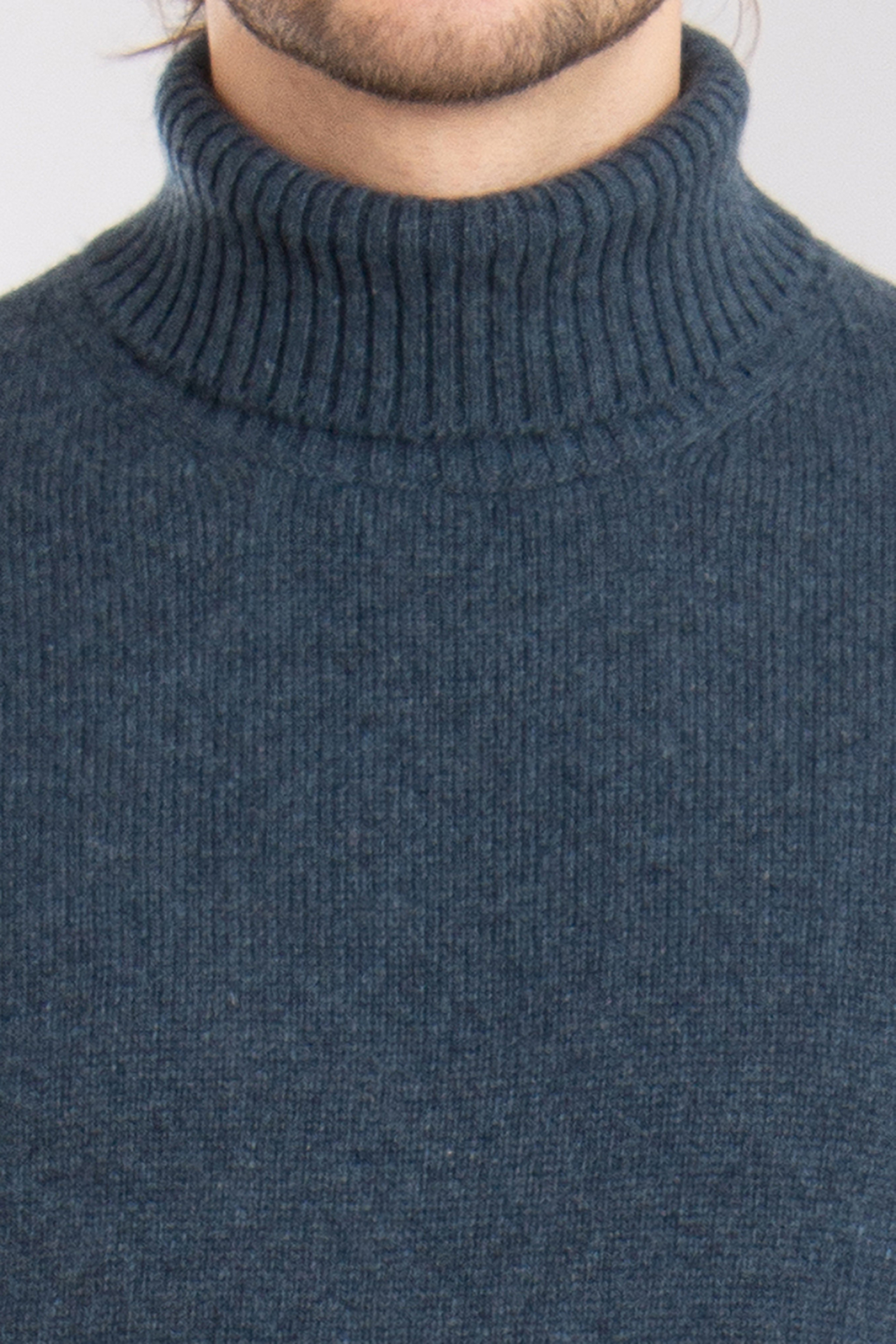 SEASE Coarsehair Cashmere Turtleneck Sweater SEASE Coarsehair Cashmere Turtleneck Sweater