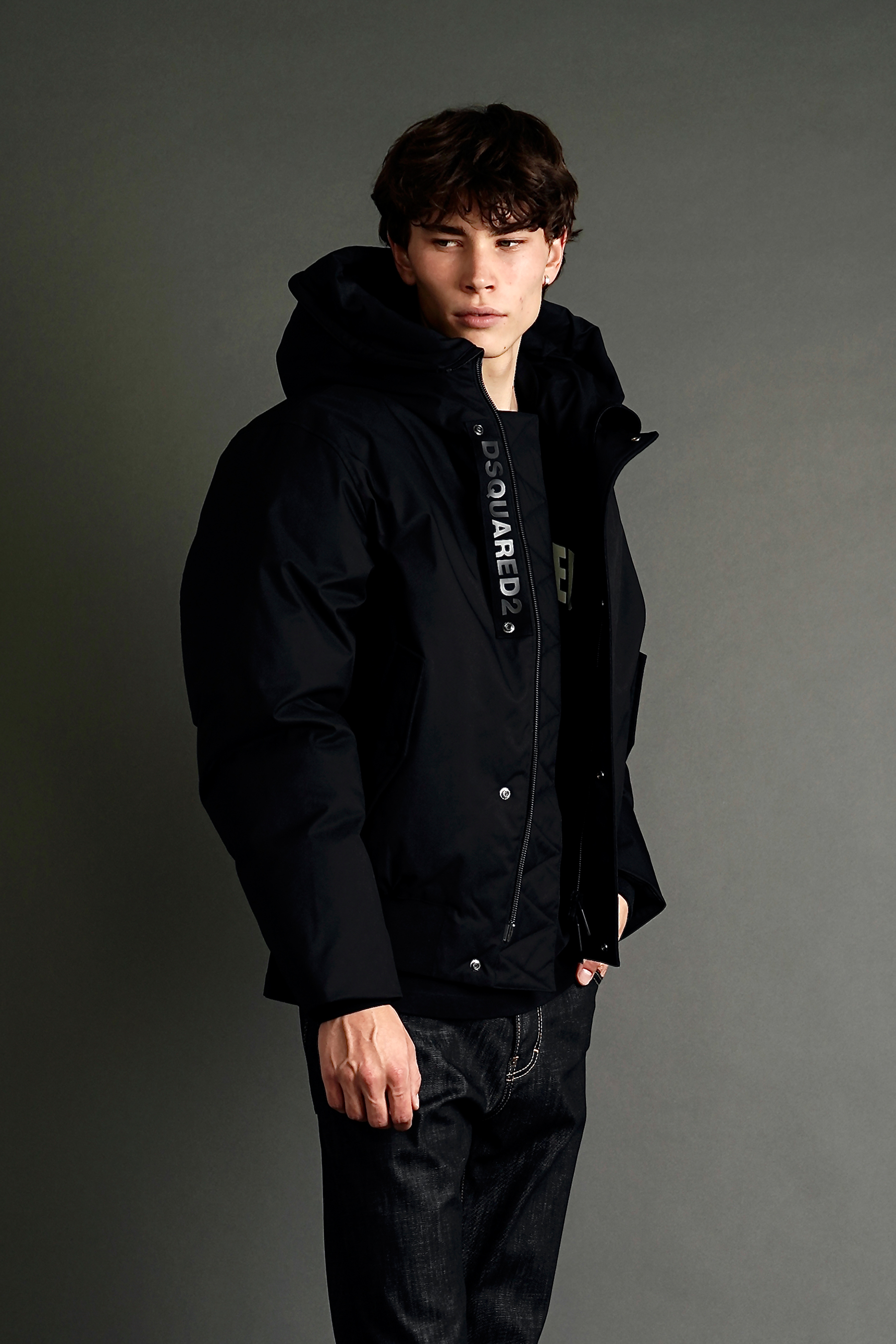 Mantel, Jacke, Kapuzenpulli, Pullover, Person