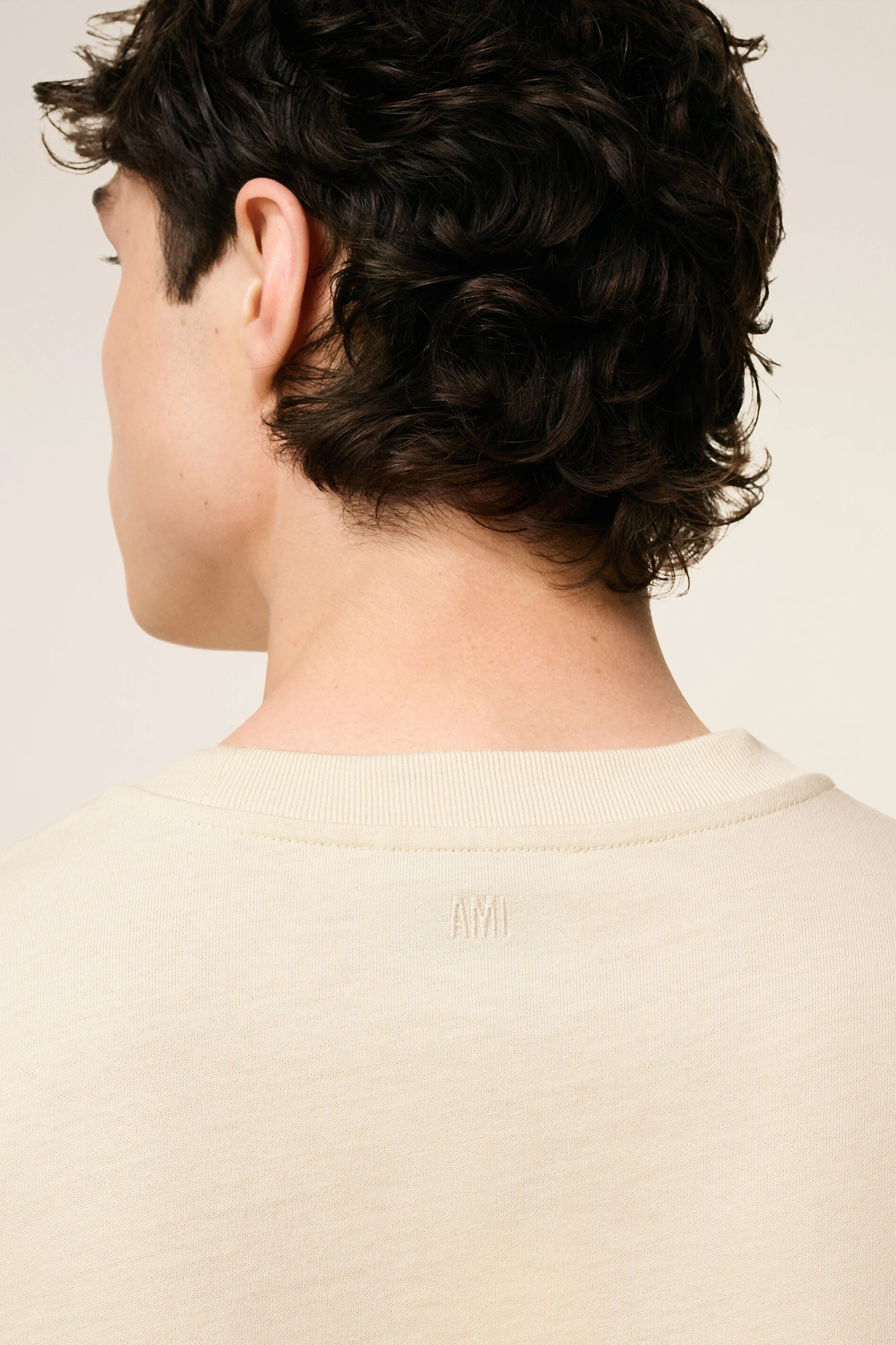 AMI PARIS Boxy Fit Ami De Coeur Cotton Jersey T-Shirt Gesicht, Kopf, Hals, Person, Mann
