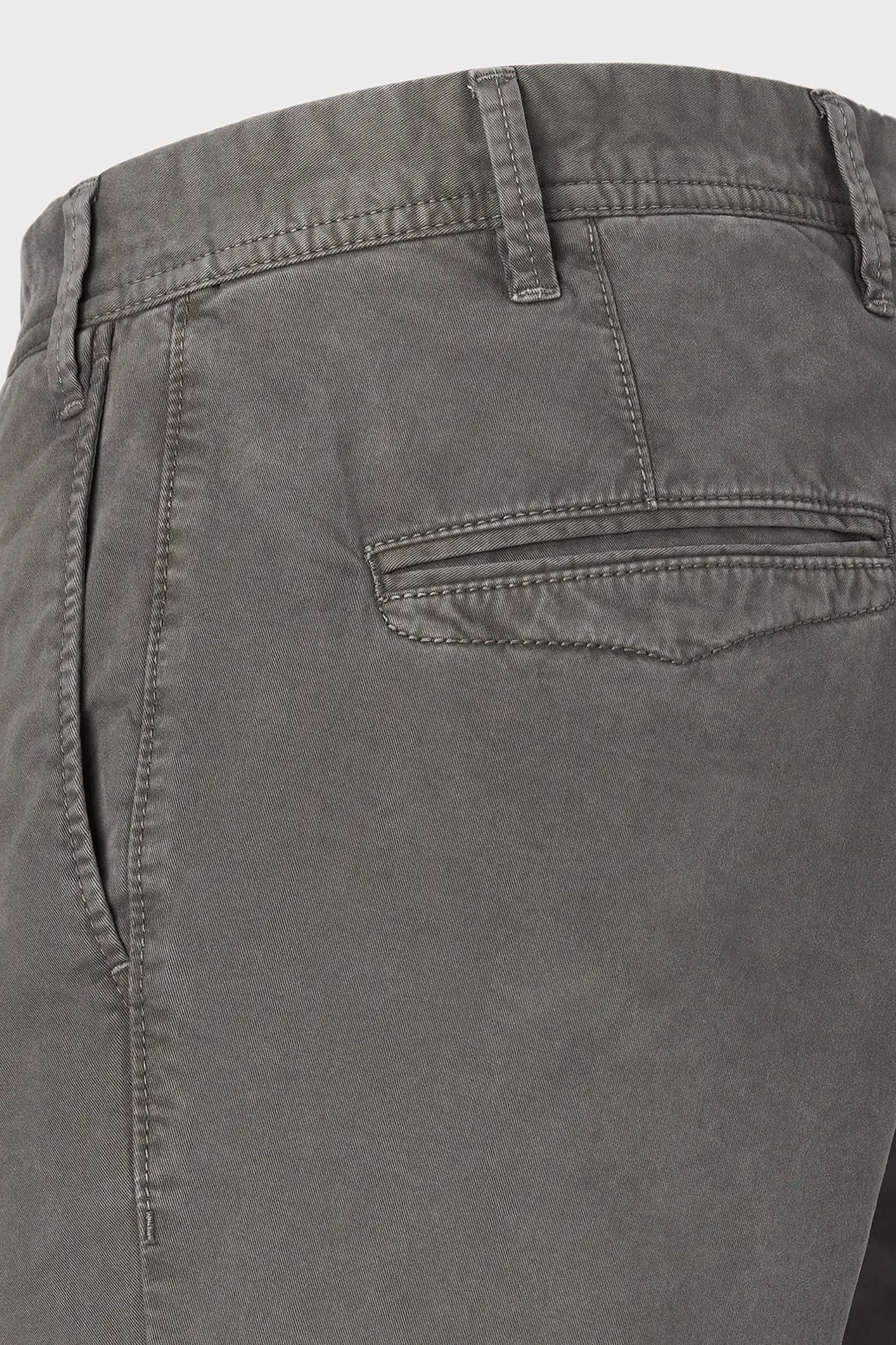 HILTL Modern Slim Fit Cotton Stretch Chino Pants HILTL Modern Slim Fit Cotton Stretch Chino Pants
