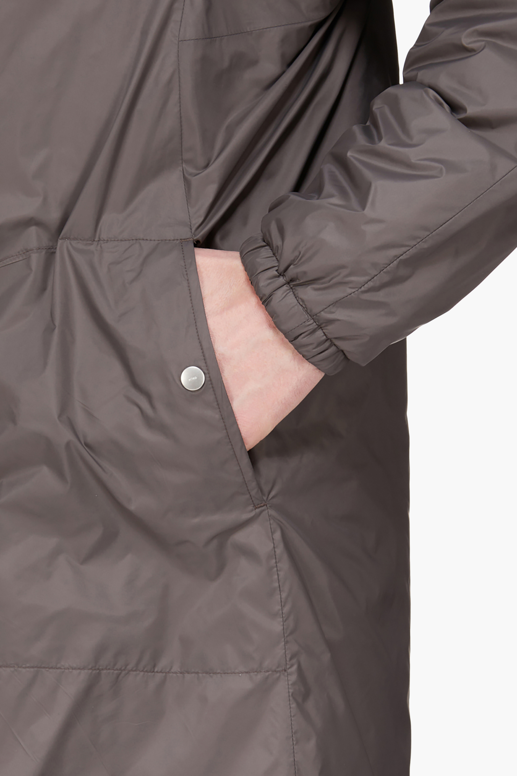 Bekleidung, Mantel, Jacke, Person, Regenmantel