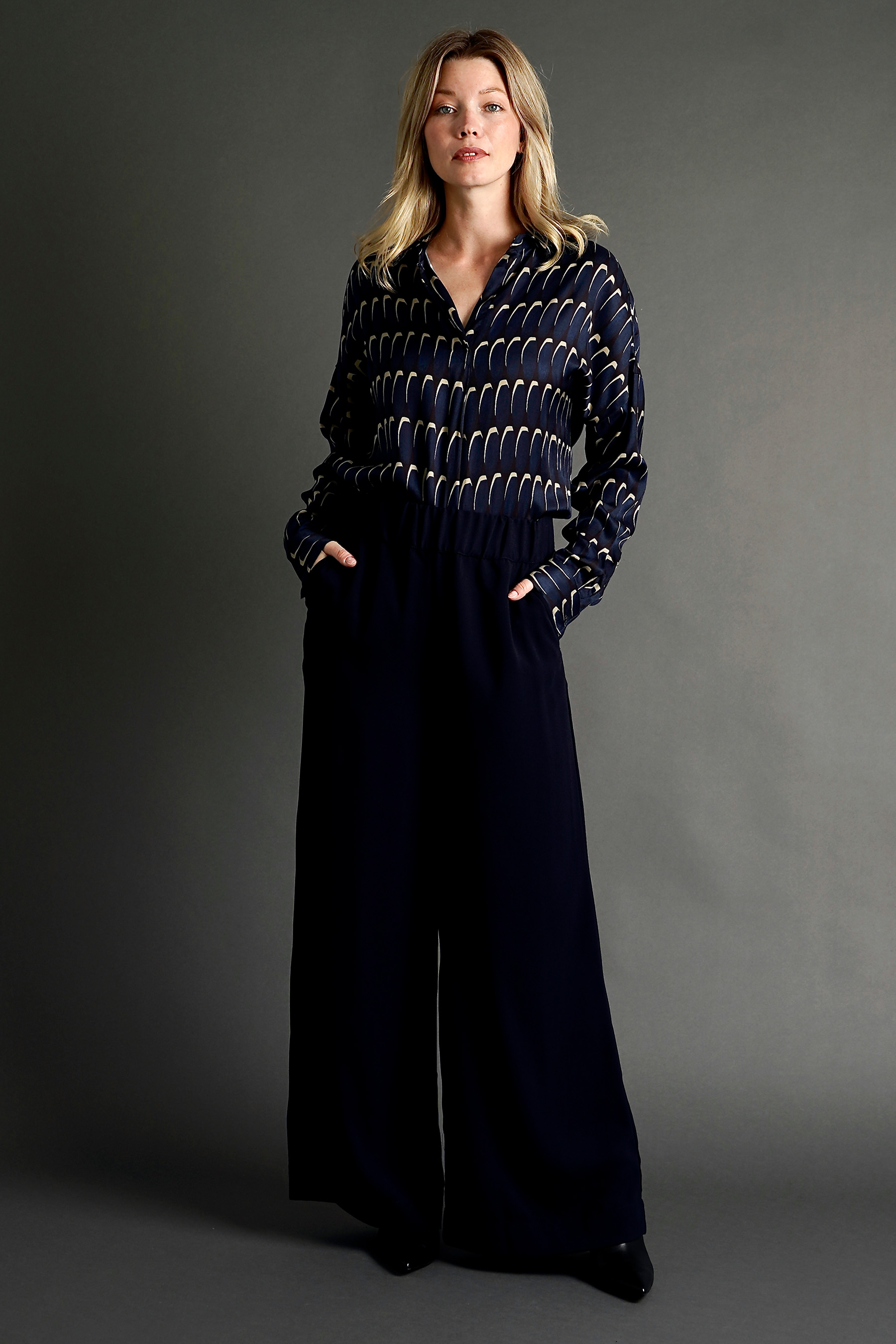 Langarm, Kleid, Erwachsener, Person, Frau