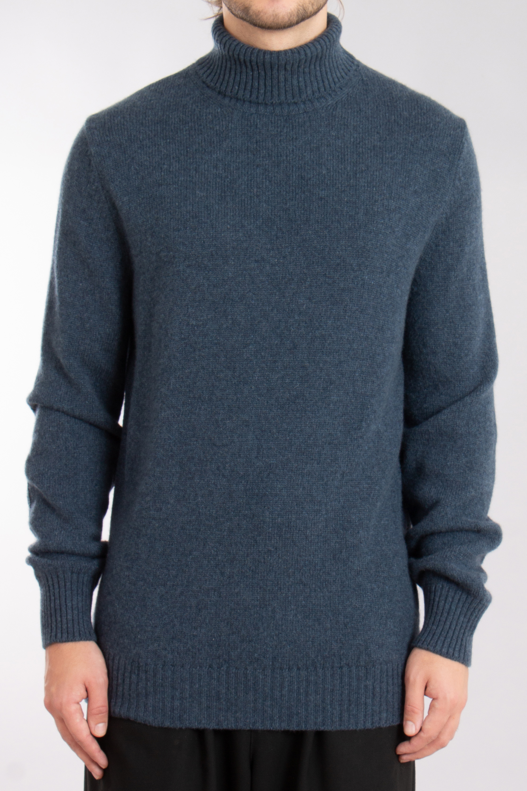 SEASE Coarsehair Cashmere Turtleneck Sweater
