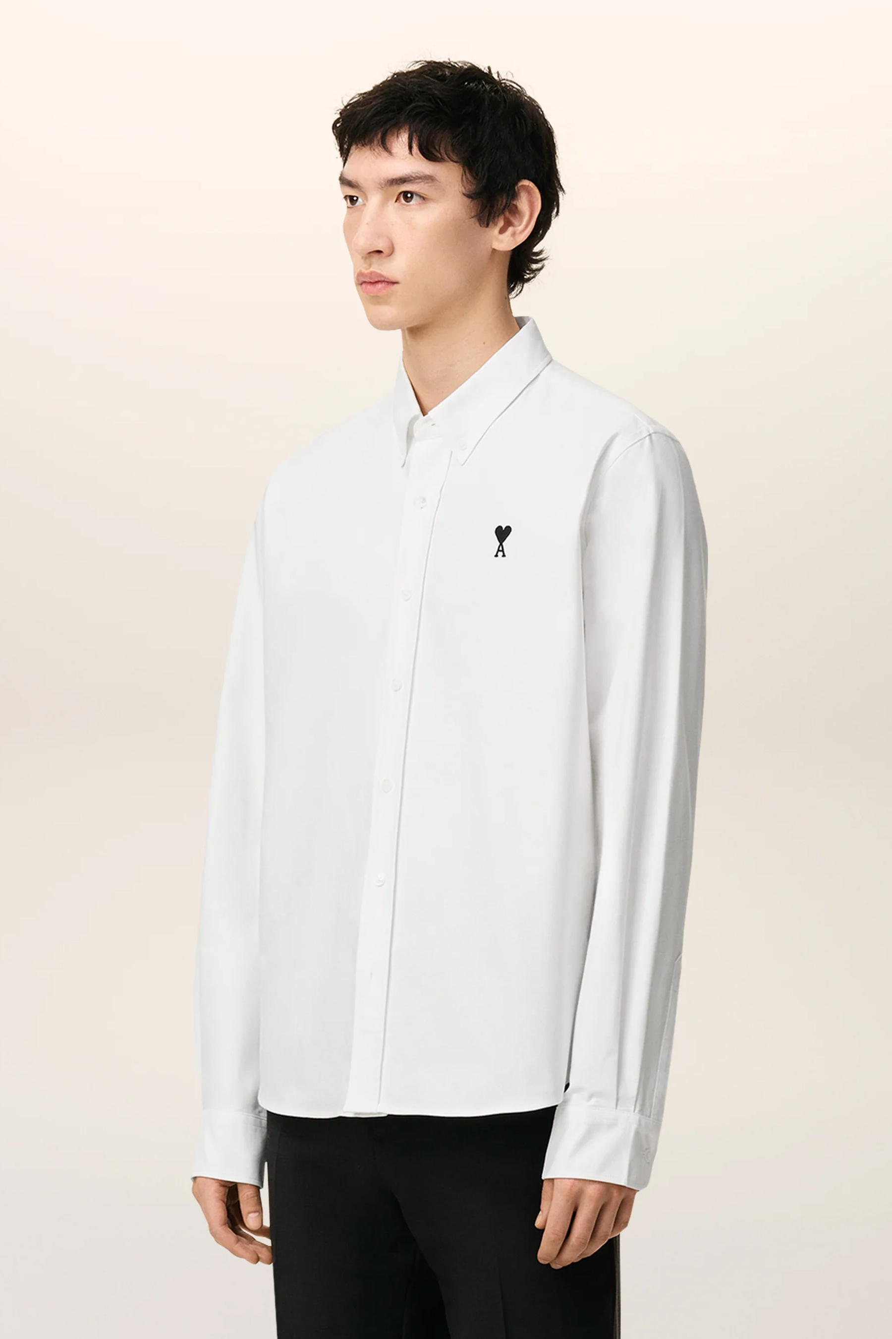 AMI PARIS Classic Fit Ami De Coeur Cotton Oxford Button-Down Shirt Hemd, Langarm, Ärmel, Kleid, Hemd, Person