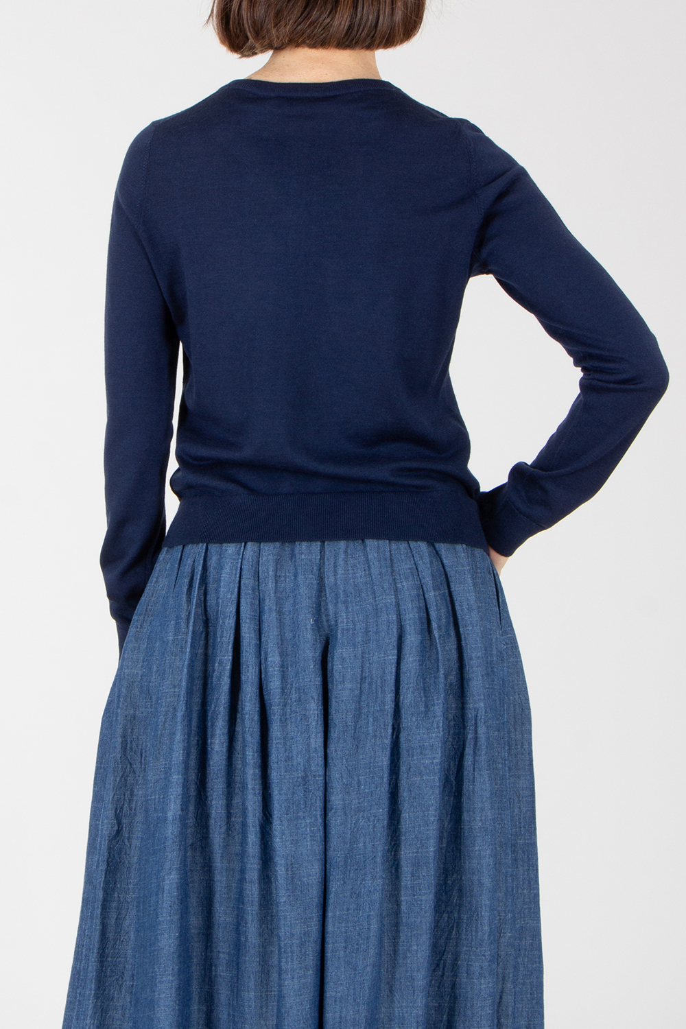 0039 ITALY Regular Fit Wool Cardigan Giulia