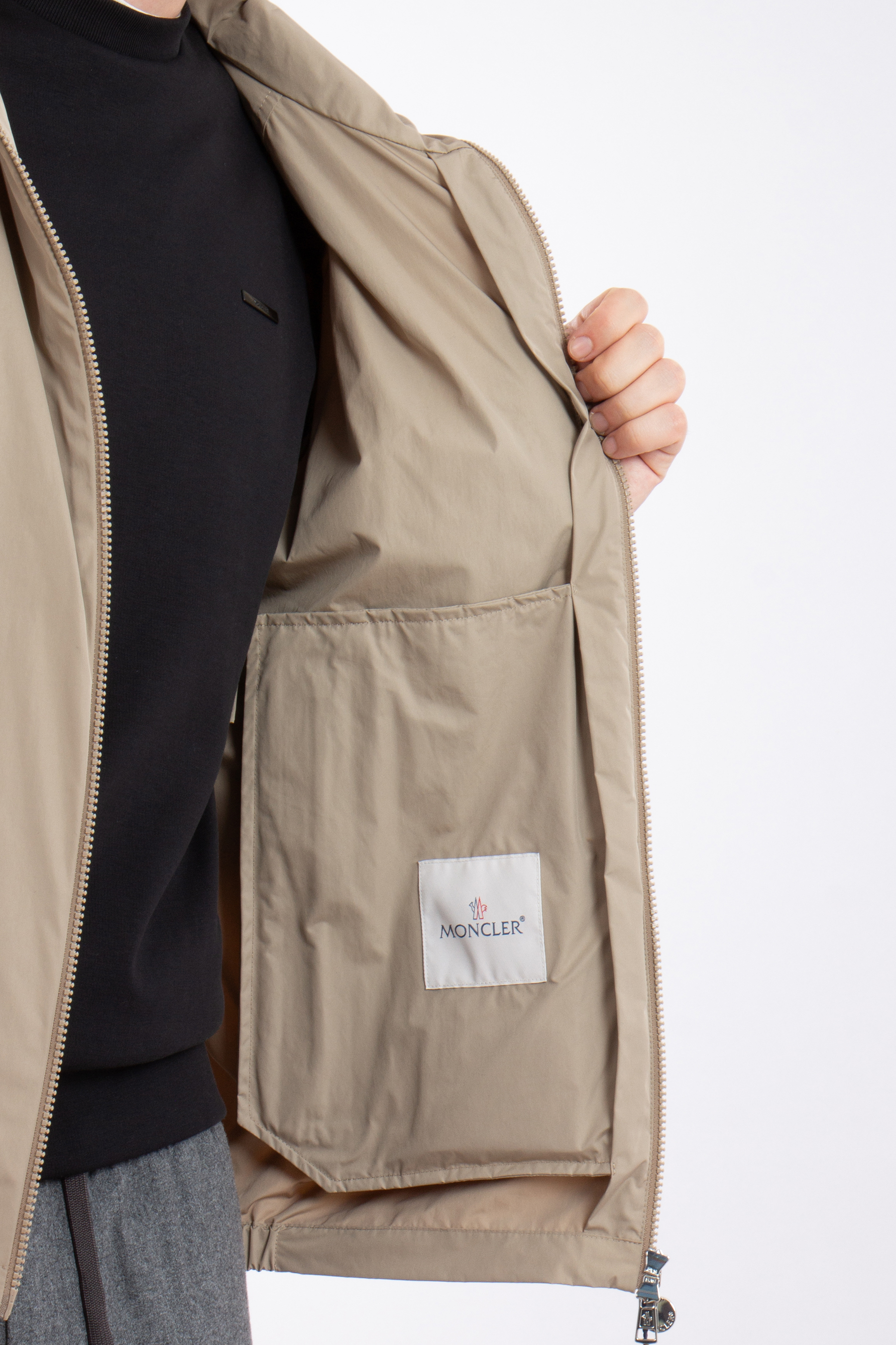 MONCLER Claut Micro Chic Wind Jacket MONCLER Claut Micro Chic Wind Jacket