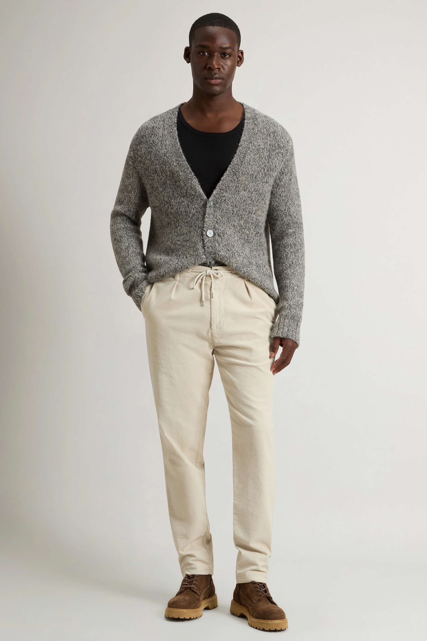 WOOLRICH Regular Fit Cotton Stretch Corduroy Pants Milton Bekleidung, Strickwaren, Pullover