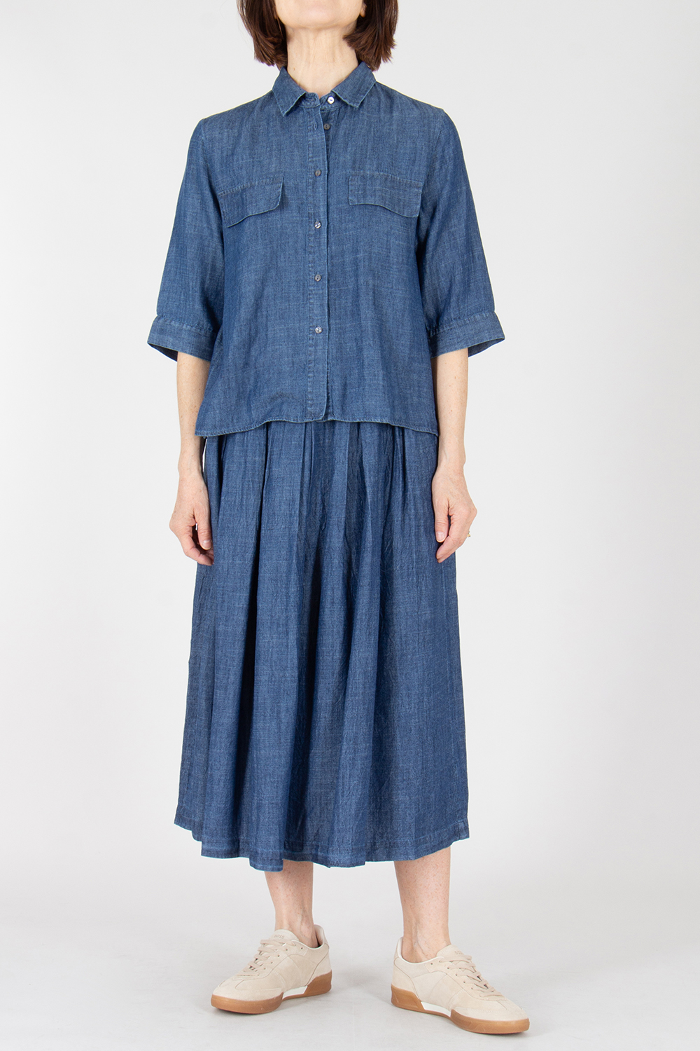 0039 ITALY Straight Fit Lyocell-Linen Denim Short-Sleeve Blouse