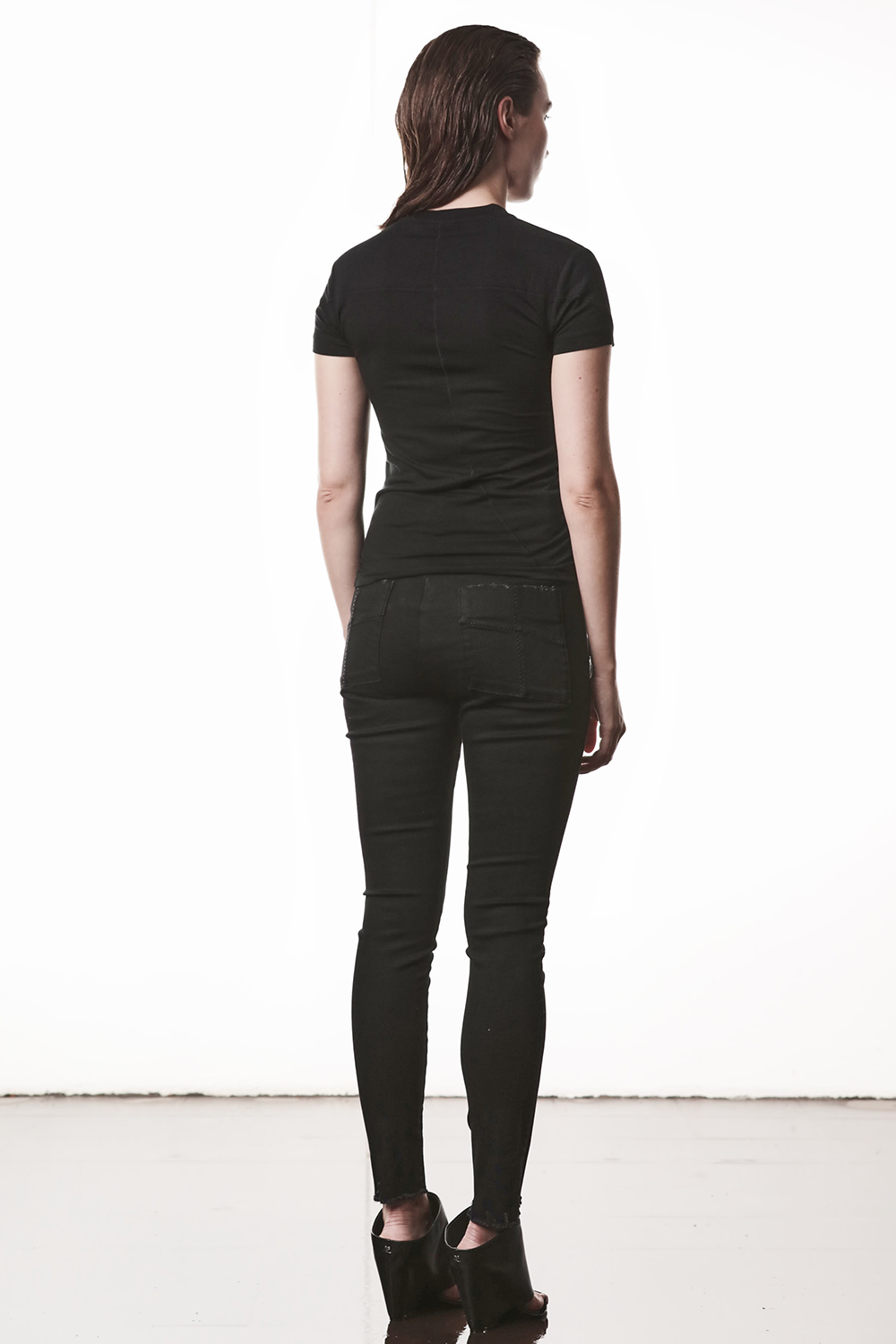 Bekleidung, Hosen, Person, Stehend, T-shirt