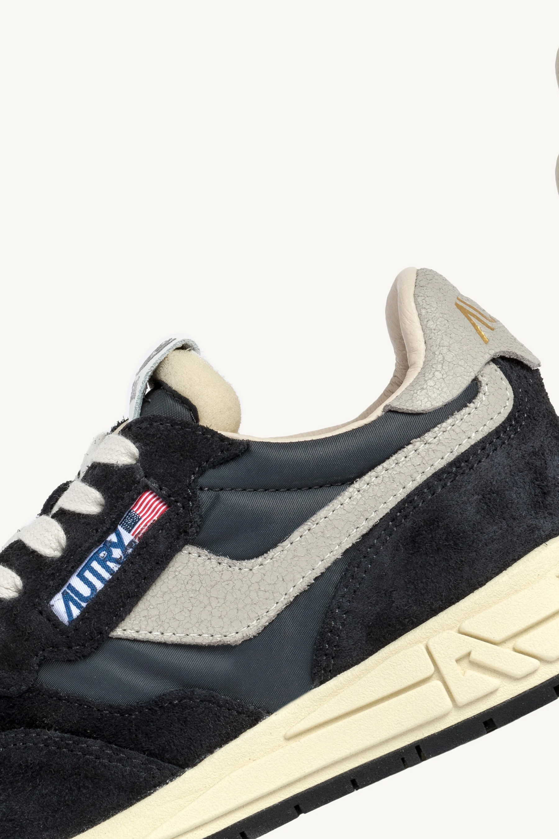 AUTRY Nylon, Suede & Craquelé Leather Sneakers Reelwind Low Bekleidung, Schuhwerk, Schuh, Sneaker