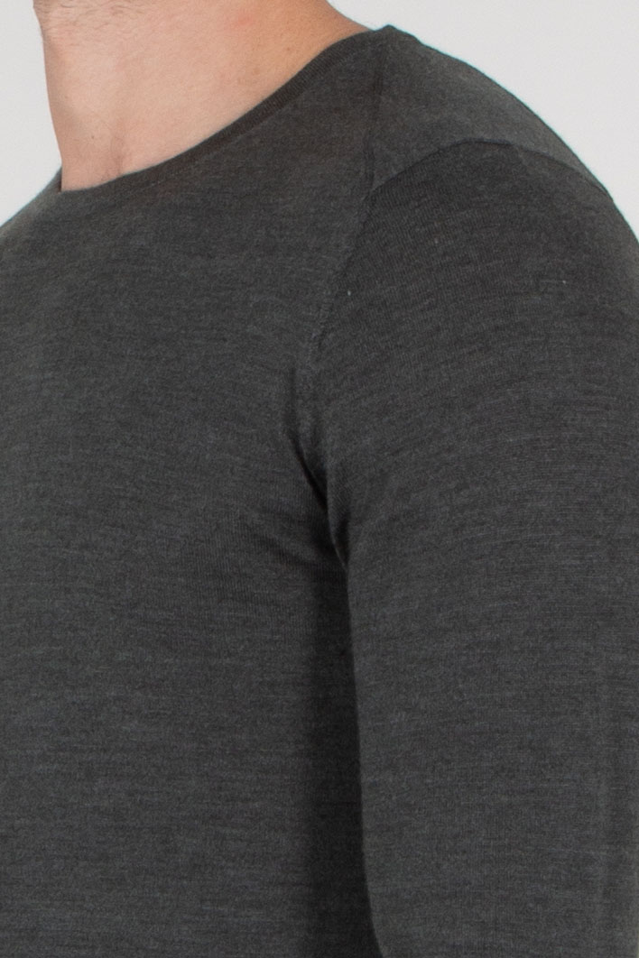 MIENTUS BERLIN Extra Fine Wool-Silk-Cashmere Blend Knit Sweater