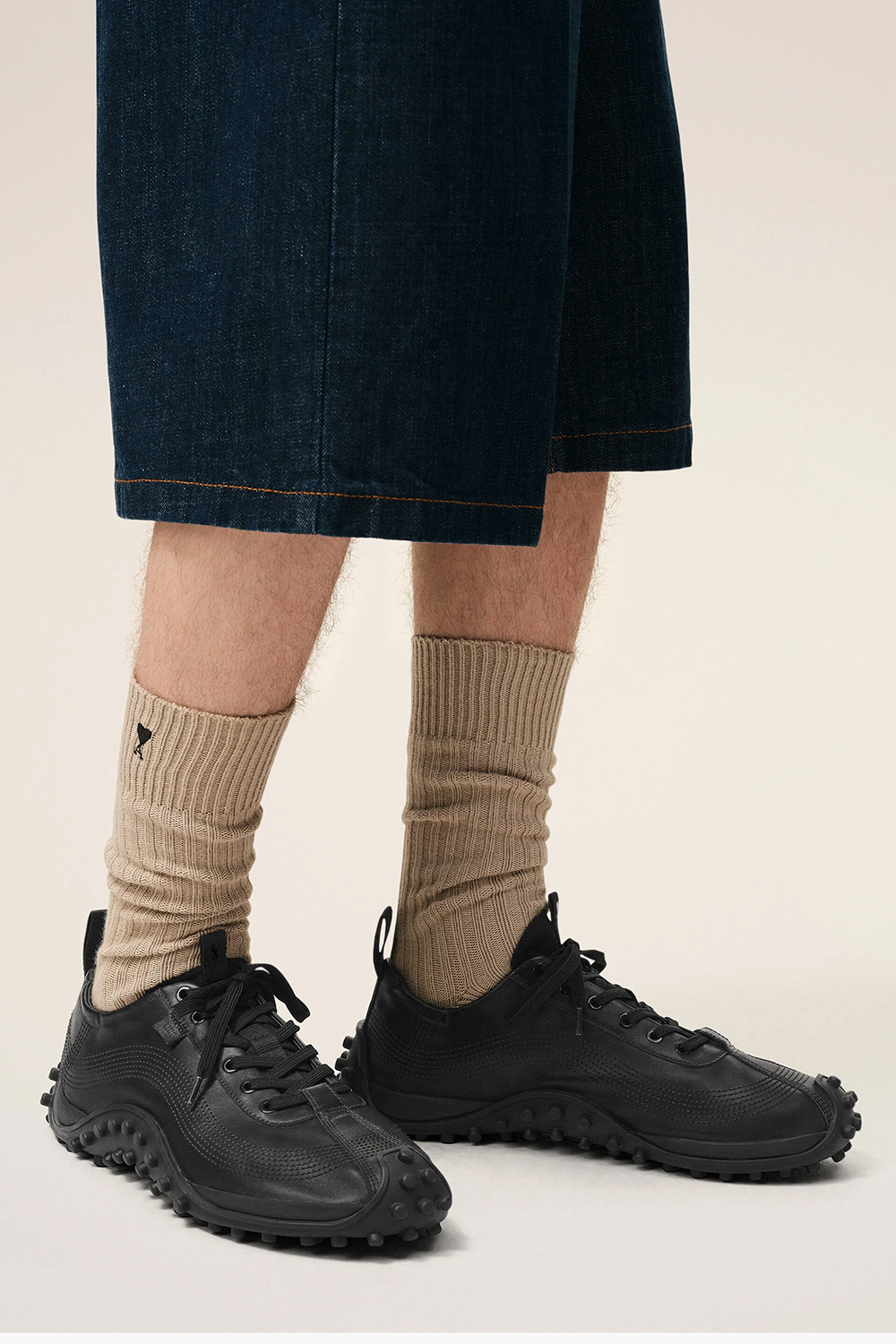 AMI PARIS Leather Studded sole Sneakers Mirage