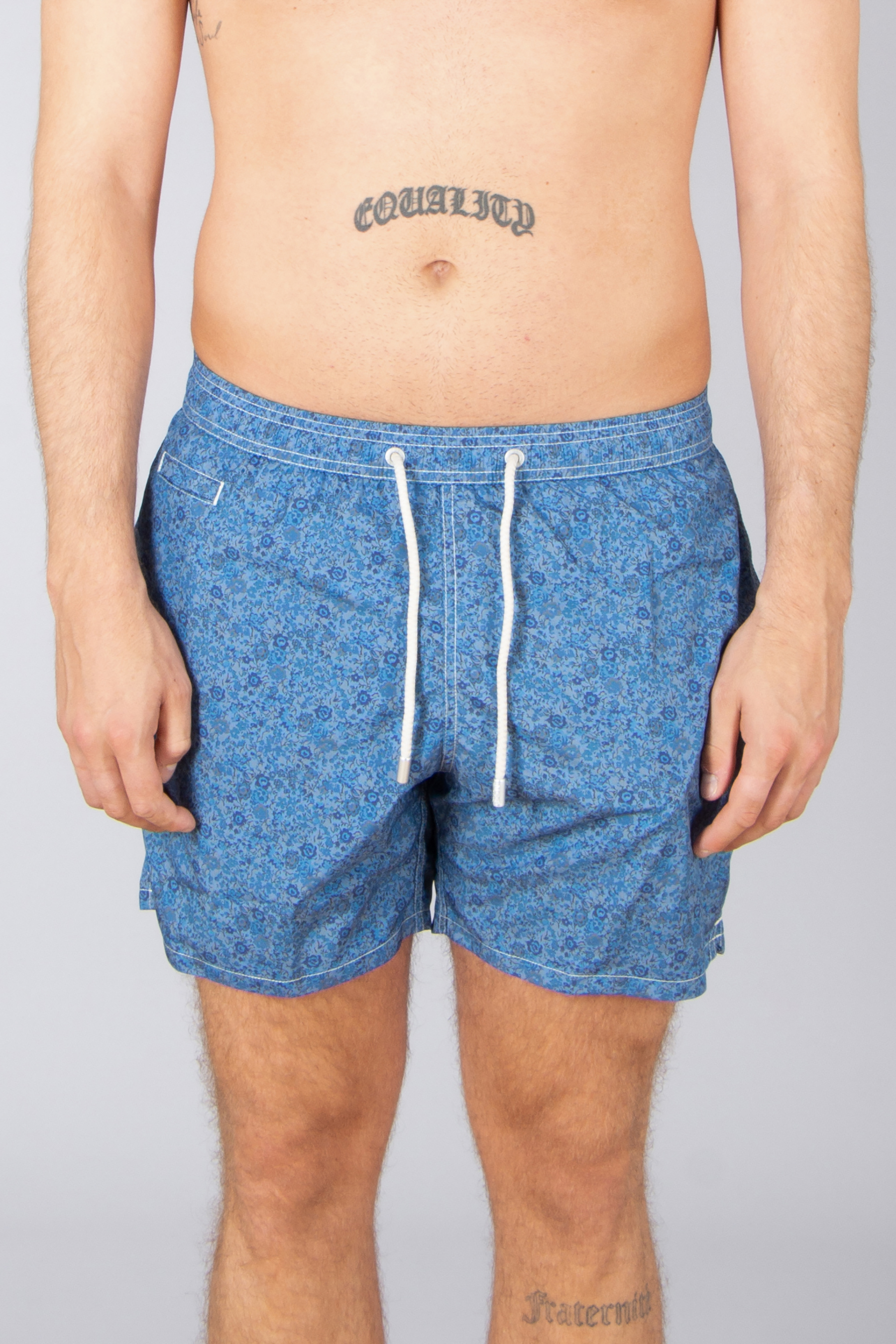 Bekleidung, Kurze Hosen, Haut, Tätowierung, Badehose