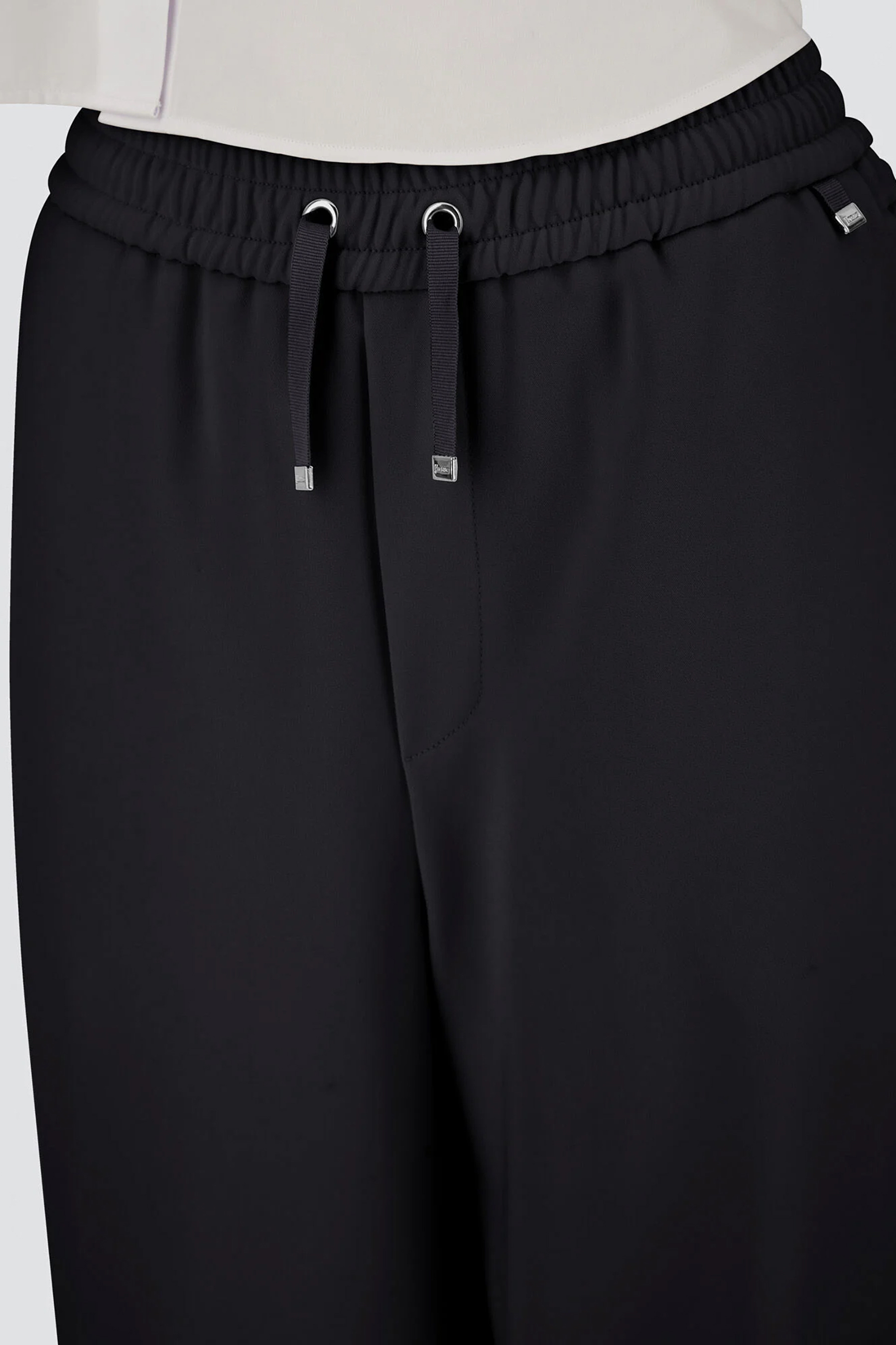 HERNO Regular Fit Matt Crepe Satin Pants Bekleidung, Kurze Hosen, Hosen, Mantel