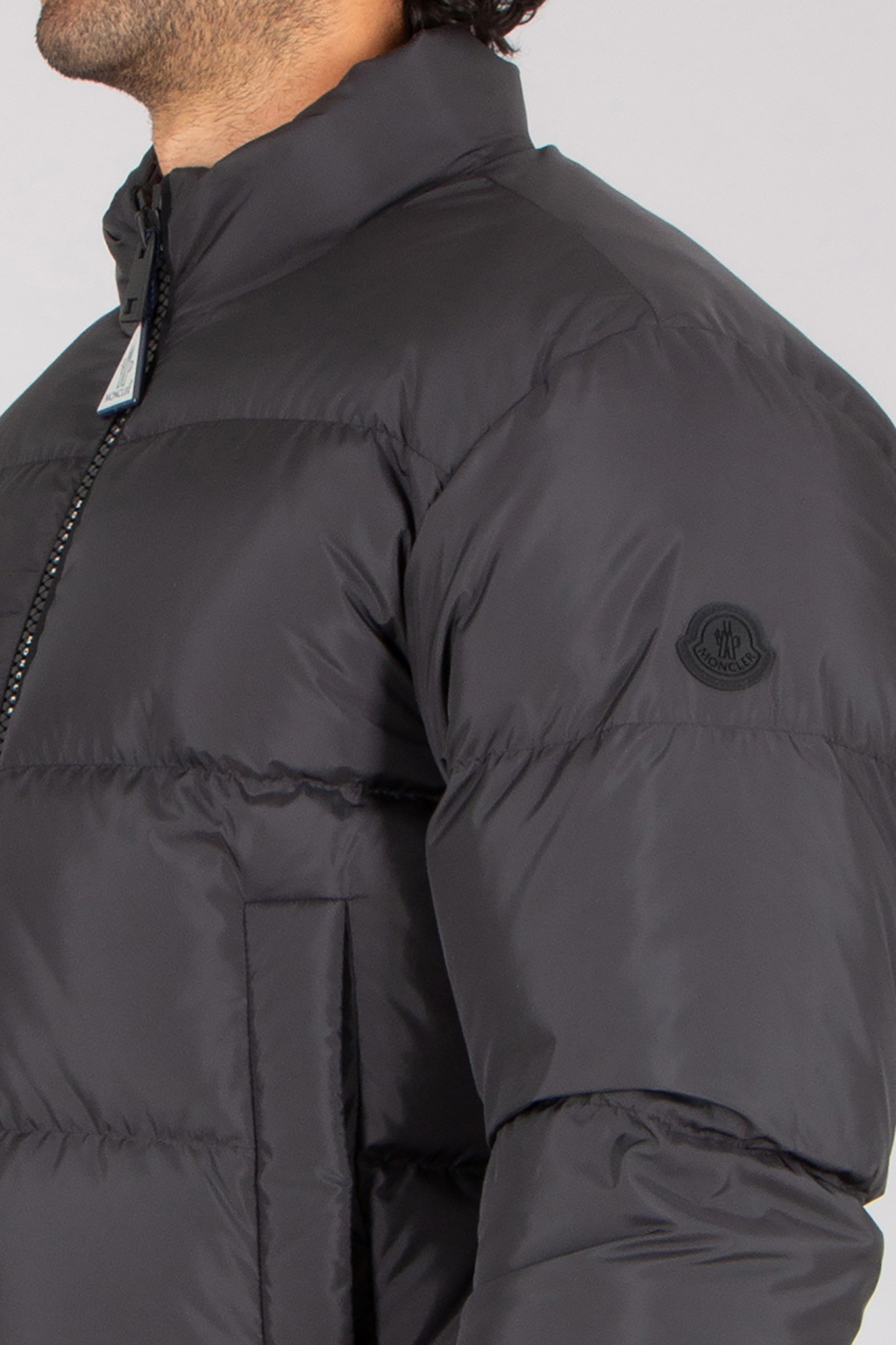 MONCLER Erterle Regular Fit Polyester Down Jacket Bekleidung, Mantel, Jacke, Hemd