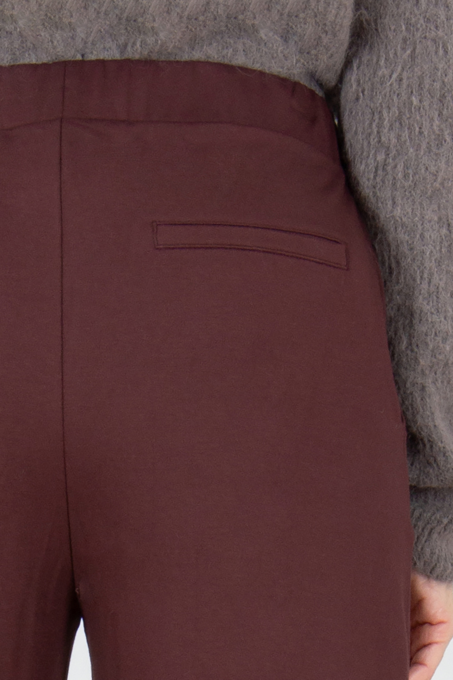 Bekleidung, Hosen, Person, Kastanienbraun, Langer Ärmel