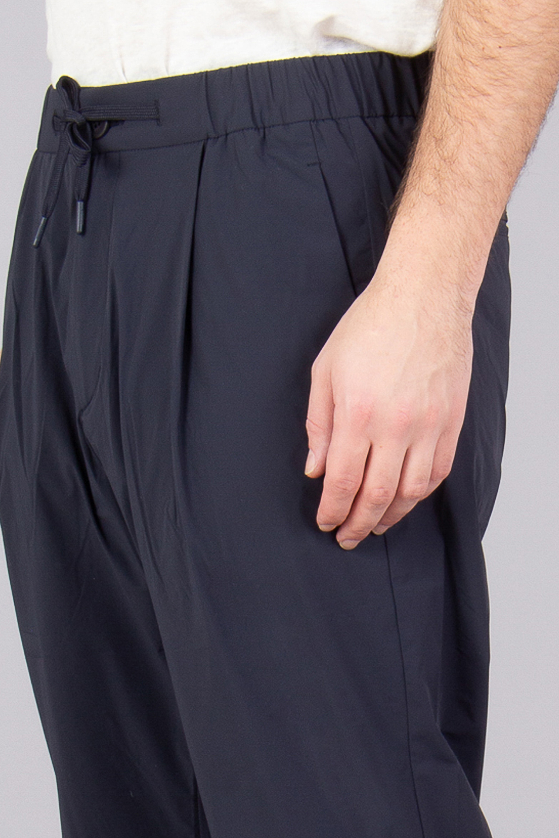 HERNO Regular Fit Nylon Maestro Pants HERNO Regular Fit Nylon Maestro Pants